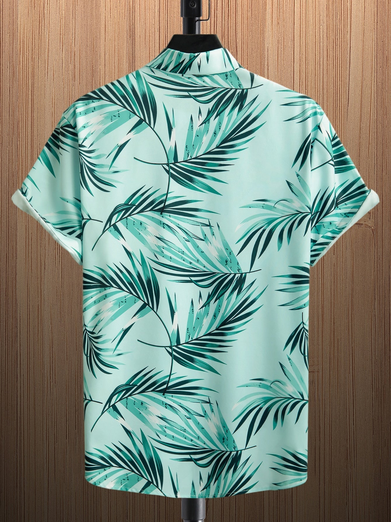 Manfinity RSRT Men Tropical Print One Pocket Front Shirt Without Tee