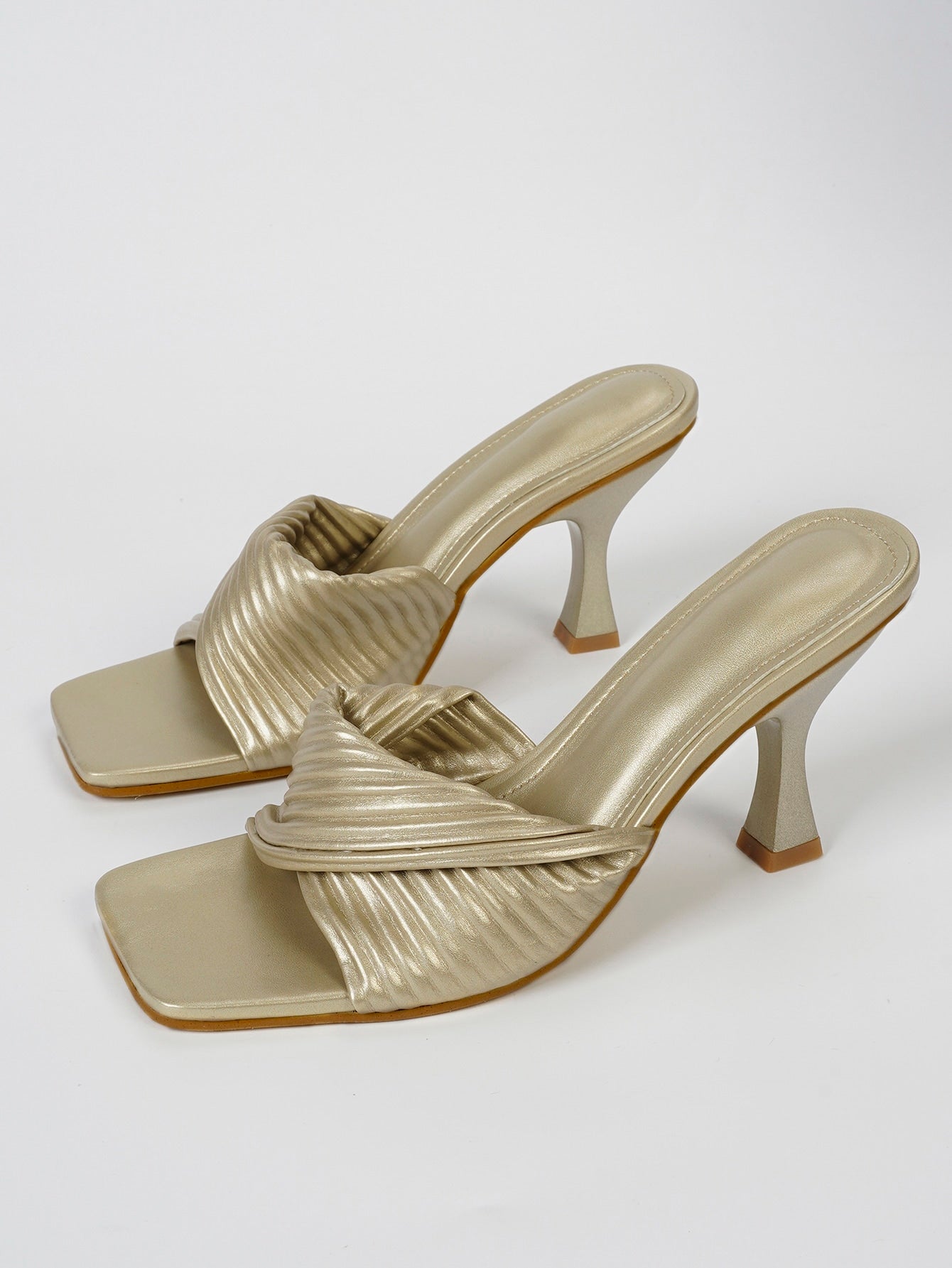 Twist Design Pyramid Heeled Mule Sandals, Golden Party Twisted Solid Color Mule Heels