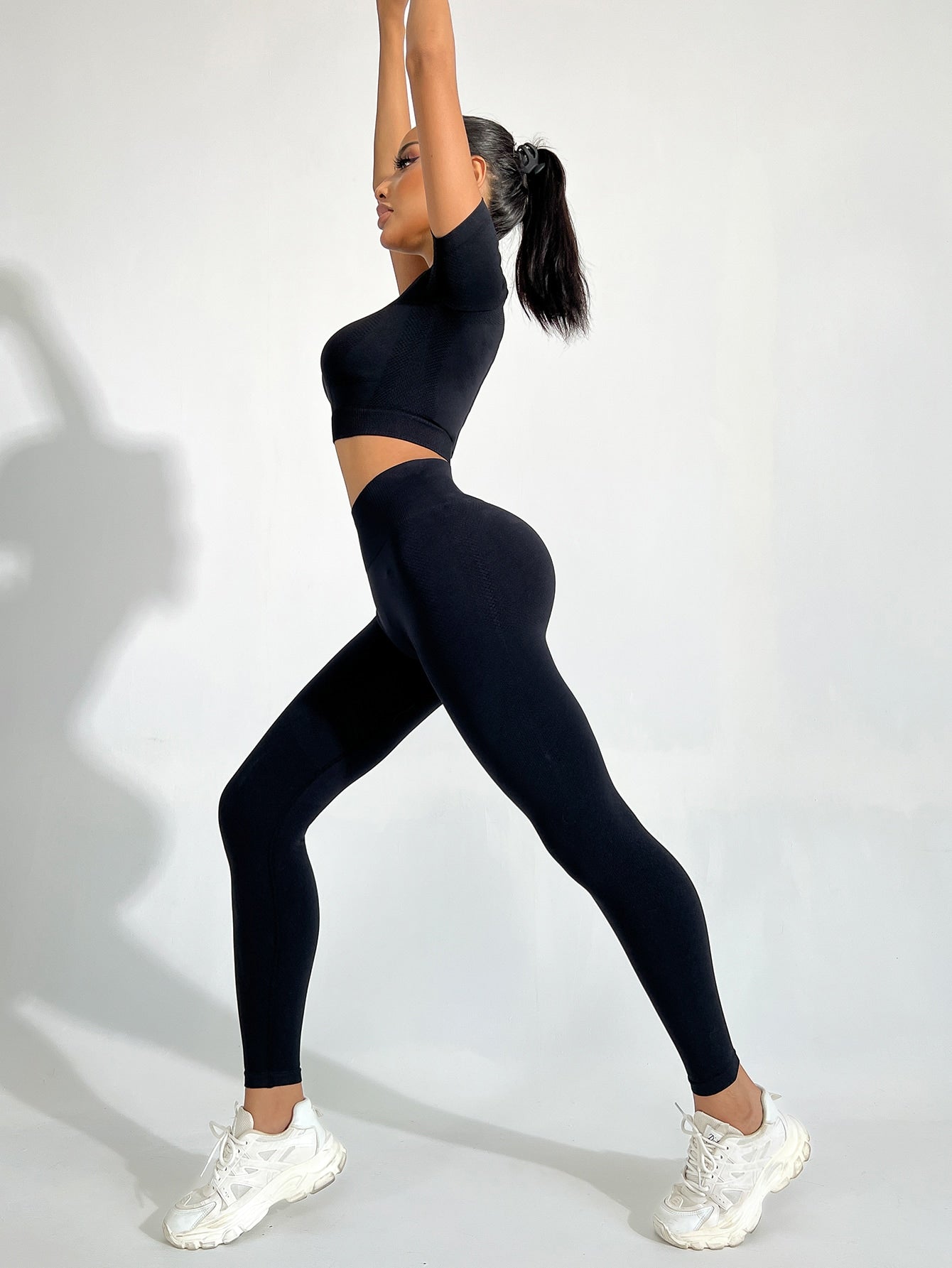 Yoga Trendy Women'S Seamless Vest And Leggings Sportswear Set