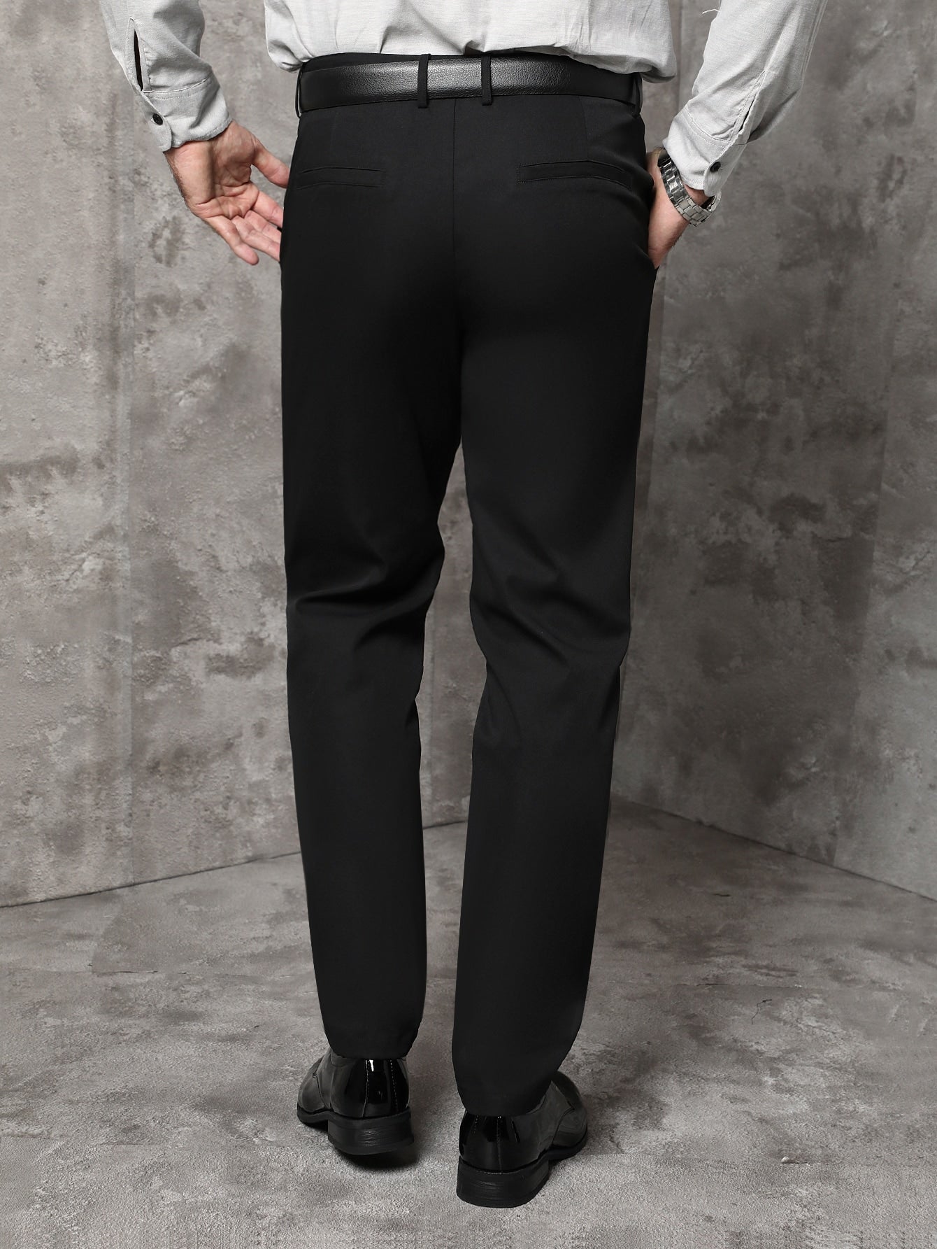 Manfinity Mode Men Solid Slant Pocket Dress Pants