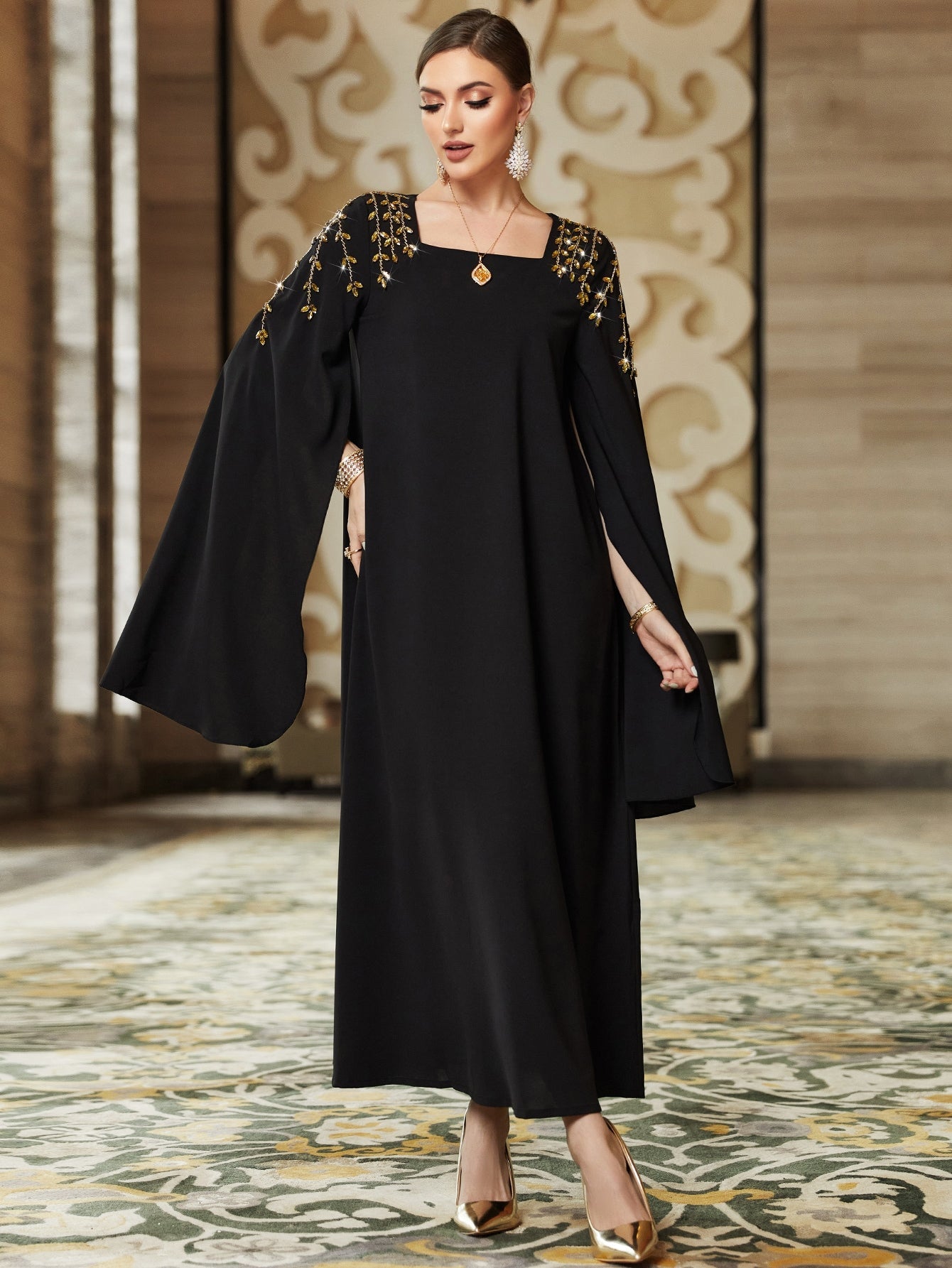 Najma Rhinestone Decor Cloak Sleeve Kaftan