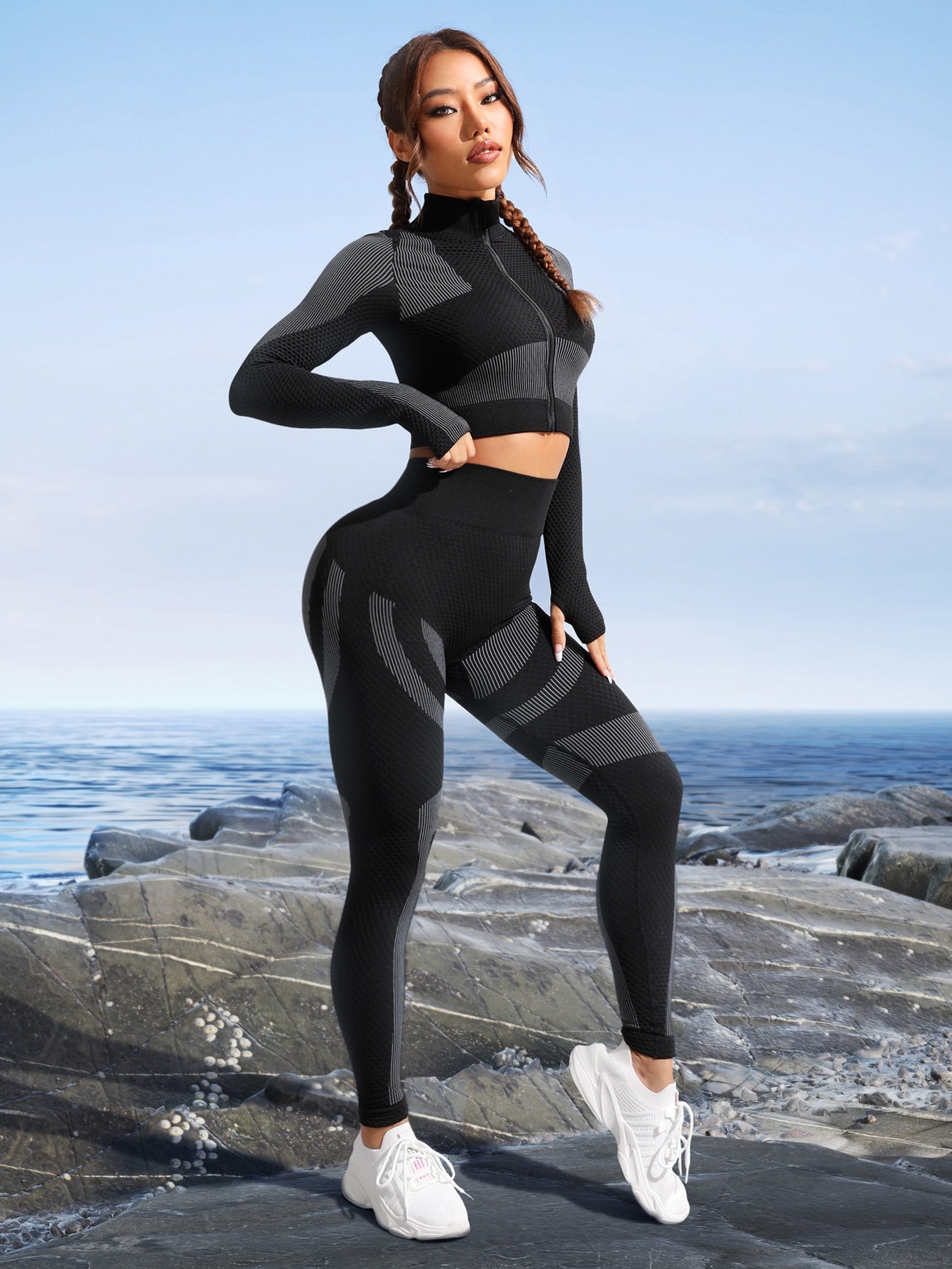 Yoga Basic Seamless Striped Thumb Holes Sports Jacket & Leggings