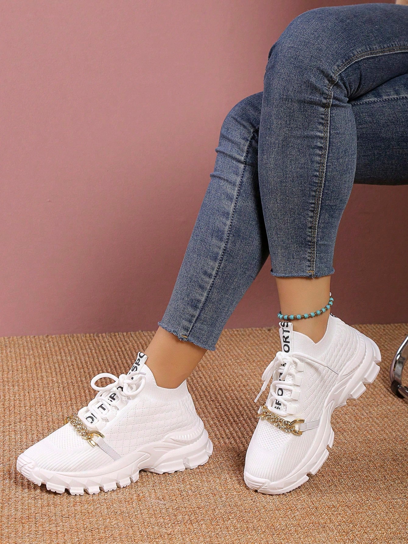 Women Chain Decor Lace-up Front Chunky Sneakers, Sporty Outdoor Sneakers