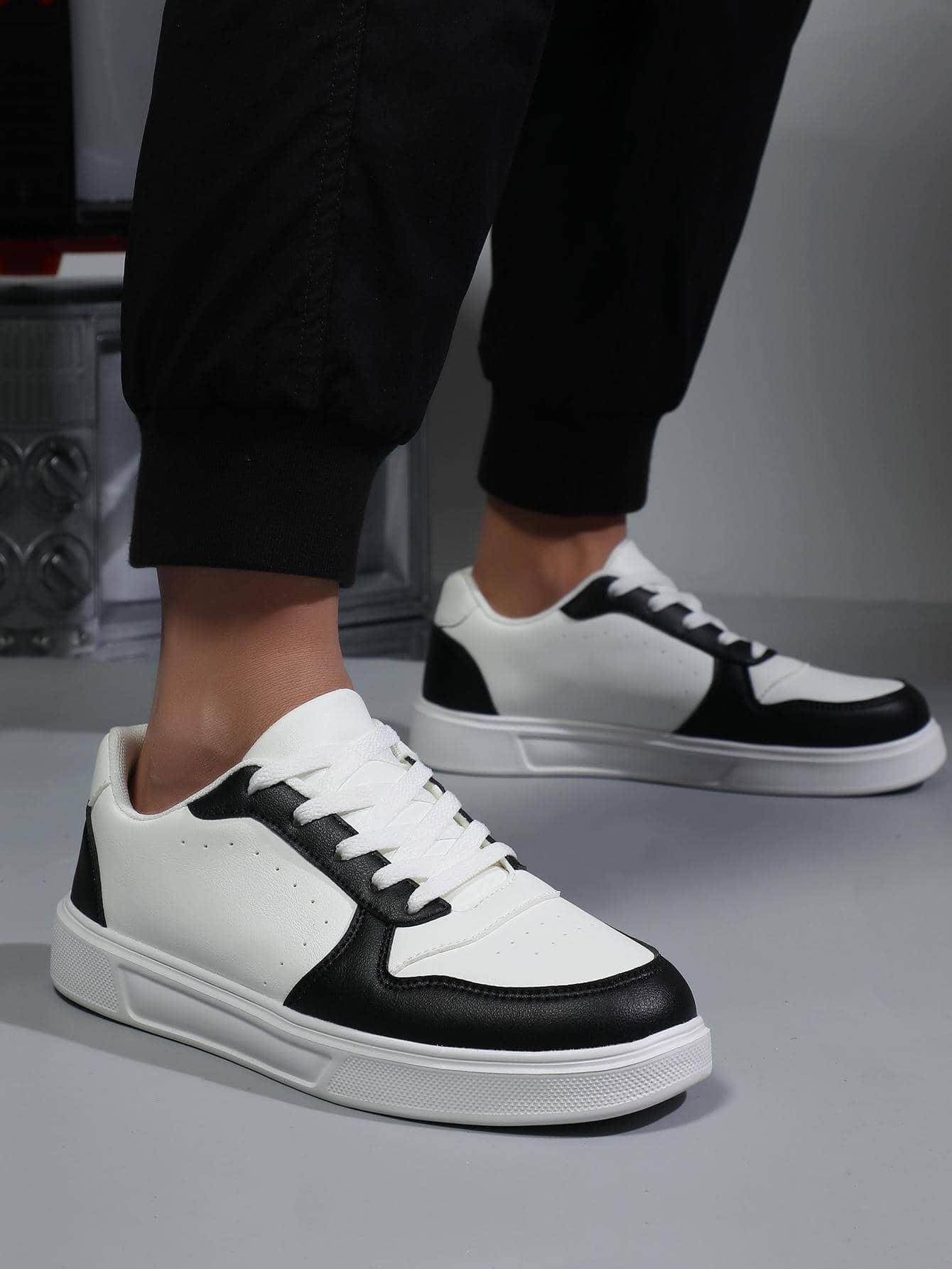 Sporty Skate Shoes For Men, Lace-up Front Sneakers