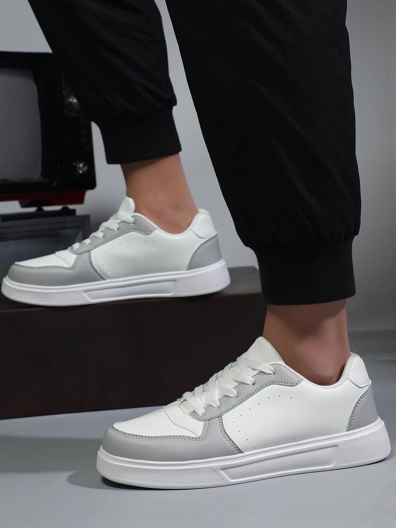 Sporty Skate Shoes For Men, Lace-up Front Sneakers