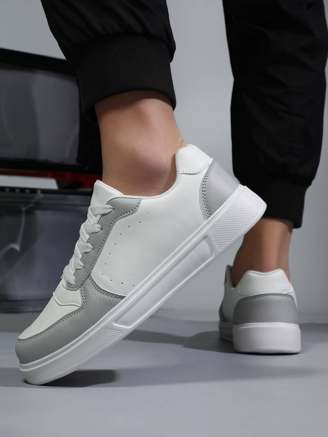 Sporty Skate Shoes For Men, Lace-up Front Sneakers