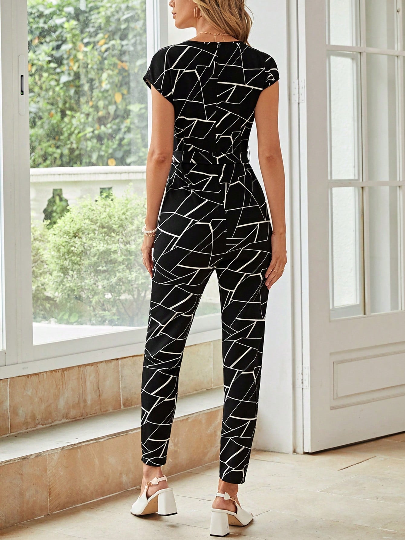 EMERY ROSE Geo Print Belted Jumpsuit