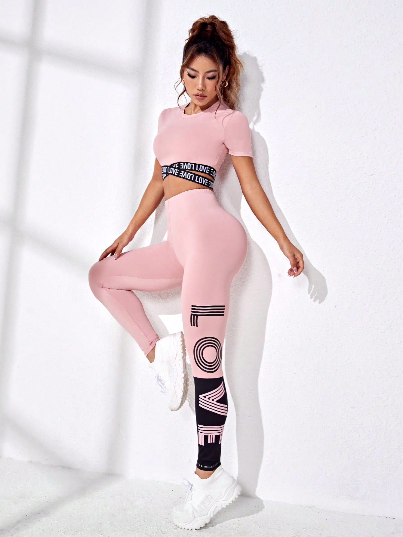 Yoga Trendy 2pcs Colorblock Yoga Set Gym Suit Tape Crisscross Front Tee & Leggings