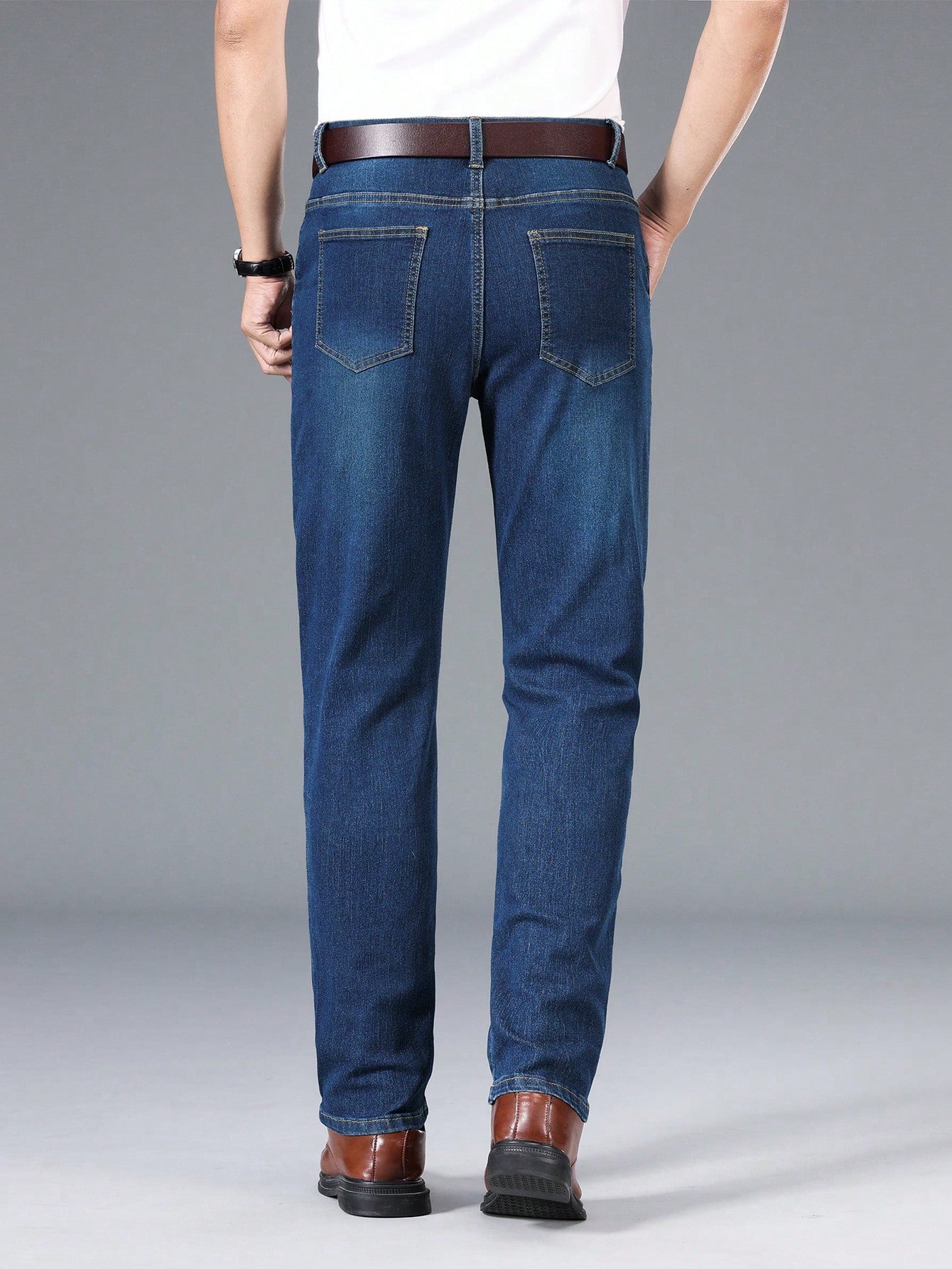 Manfinity Men Slant Pocket Straight Leg Jeans Without Belt