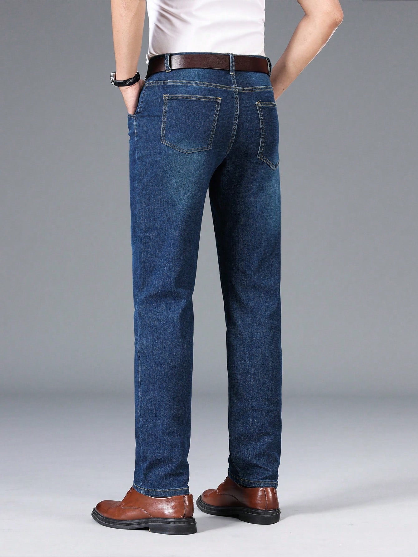 Manfinity Men Slant Pocket Straight Leg Jeans Without Belt