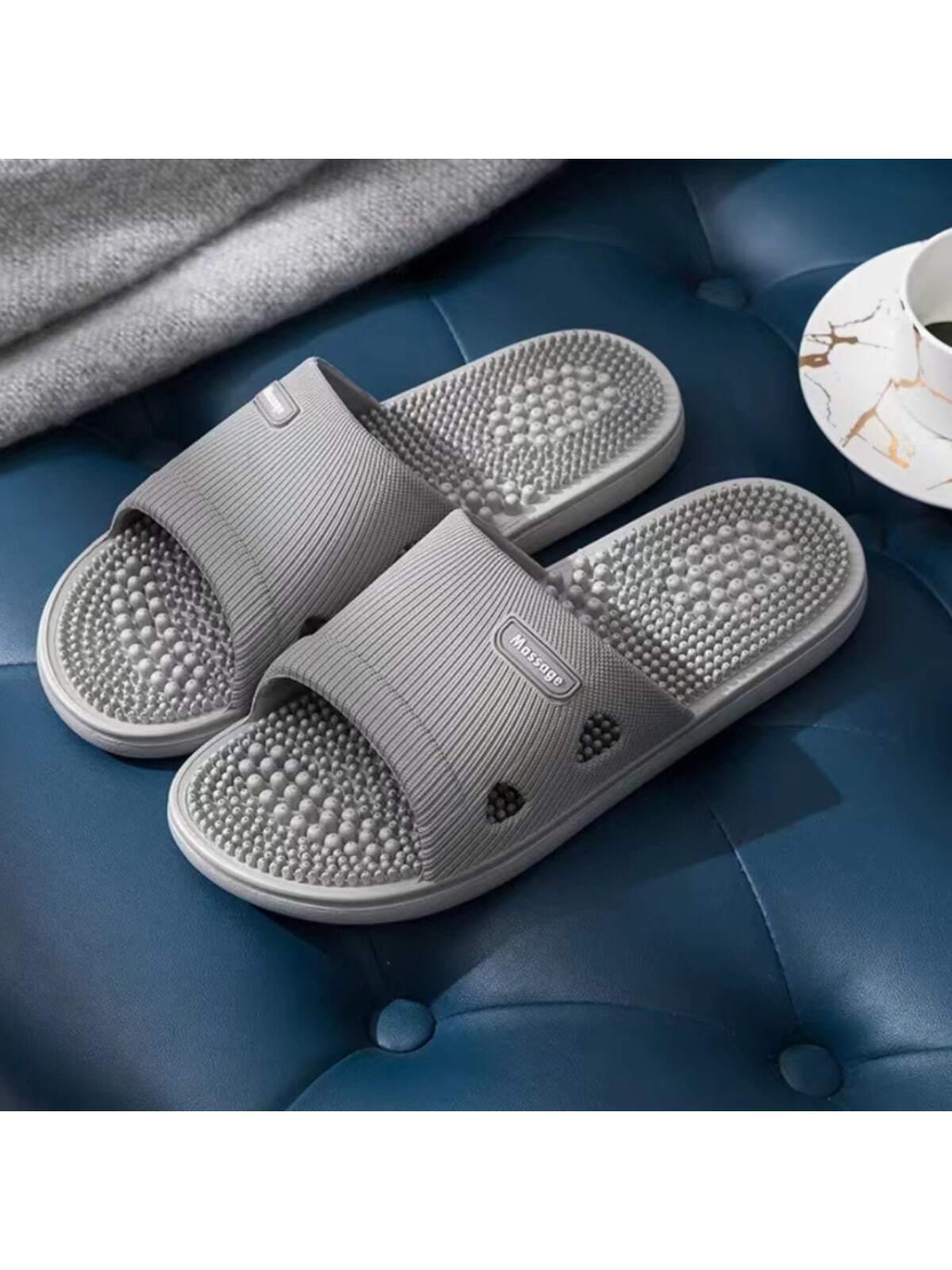 Men's Massaging Summer Slippers Bathroom Non-slip Sandals Women's Home Shoes