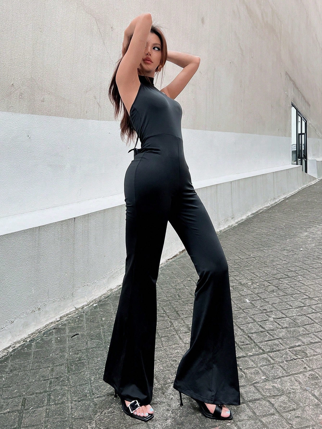 Essnce Solid Halter Neck Jumpsuit