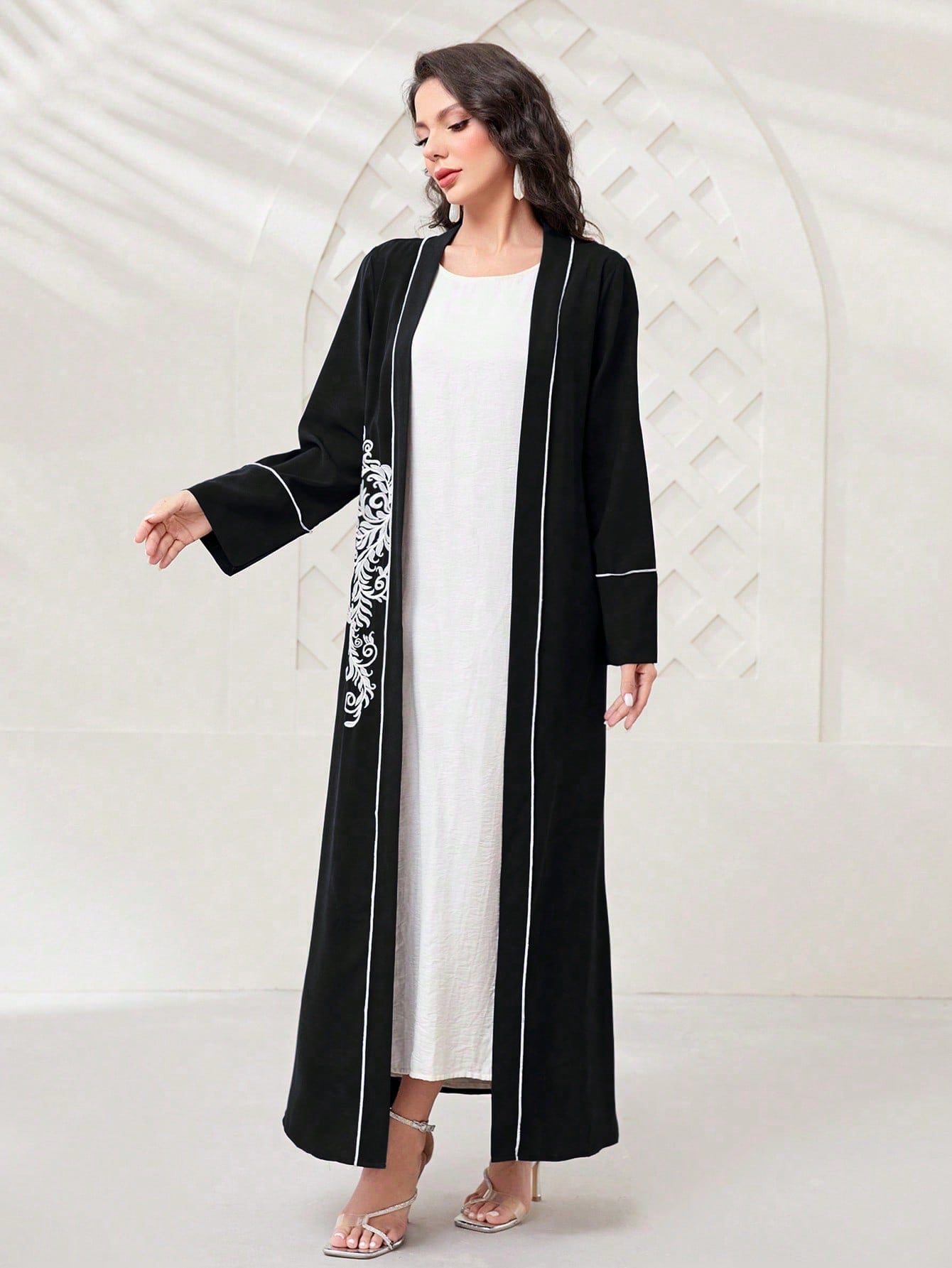 Najma Leaf Print Contrast Piping Abaya