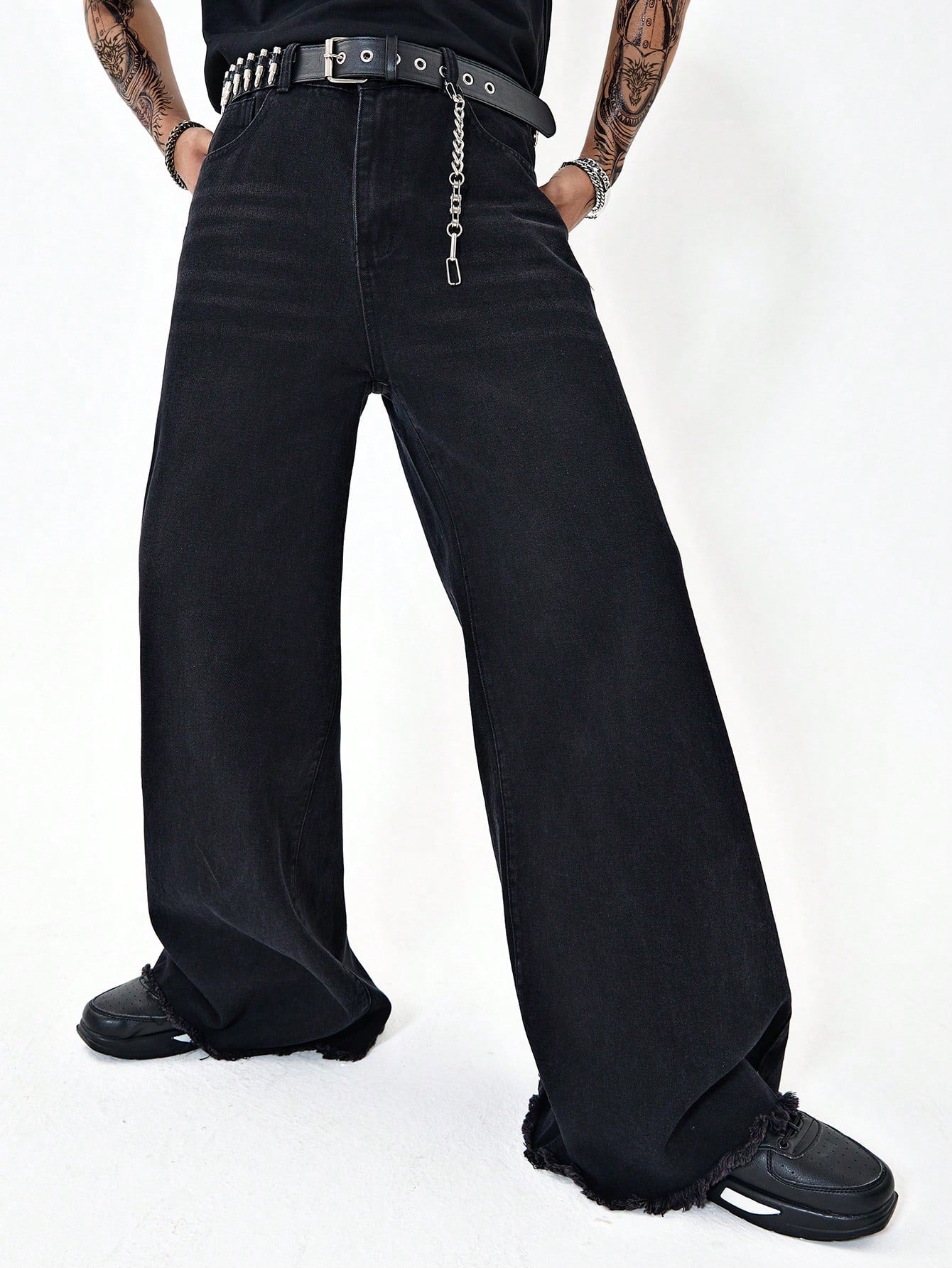 Manfinity Men's Fashionable Wide-leg Denim Flared Pants