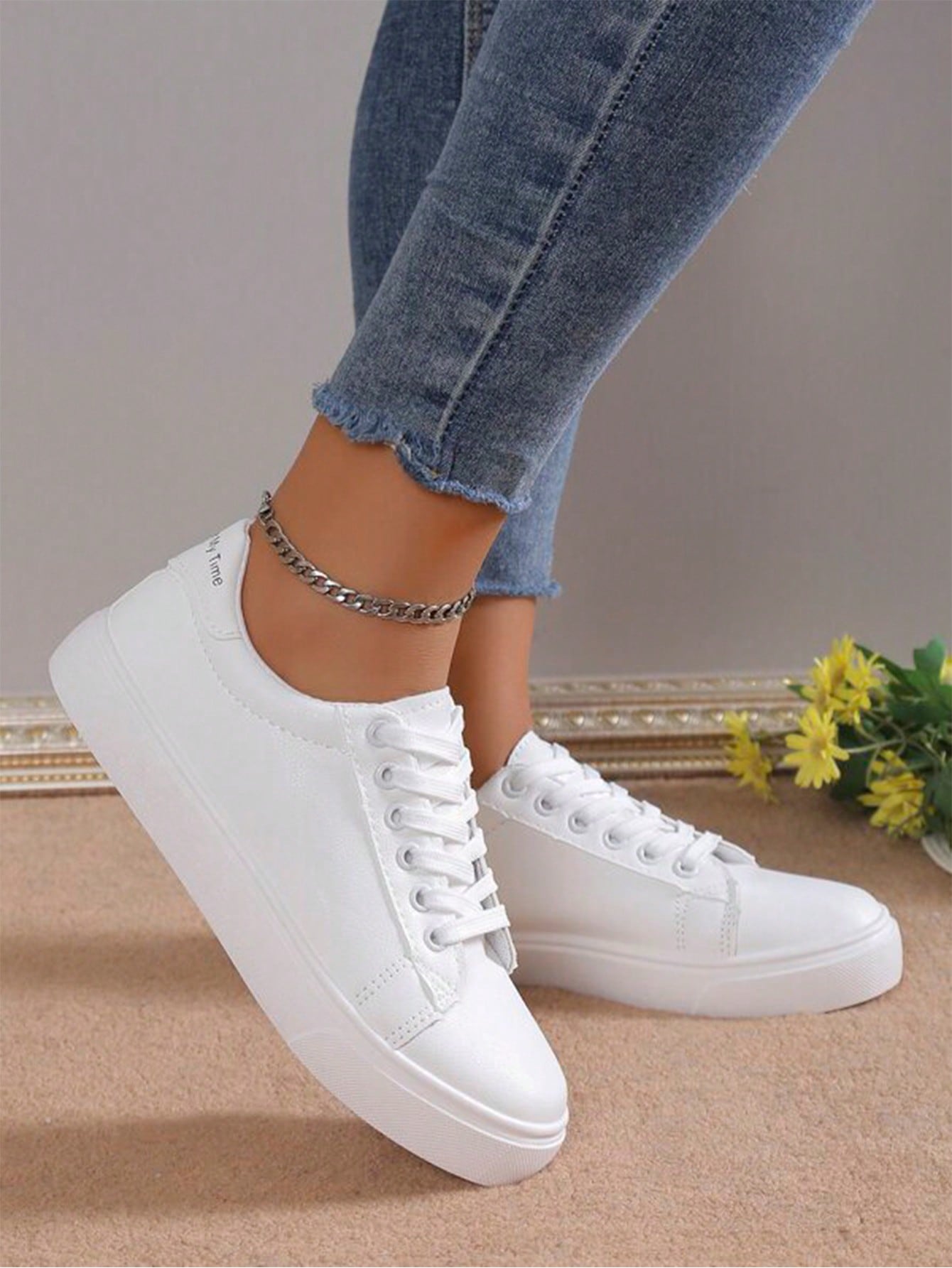 Women's Low-cut Comfortable Outdoor Casual Sneakers