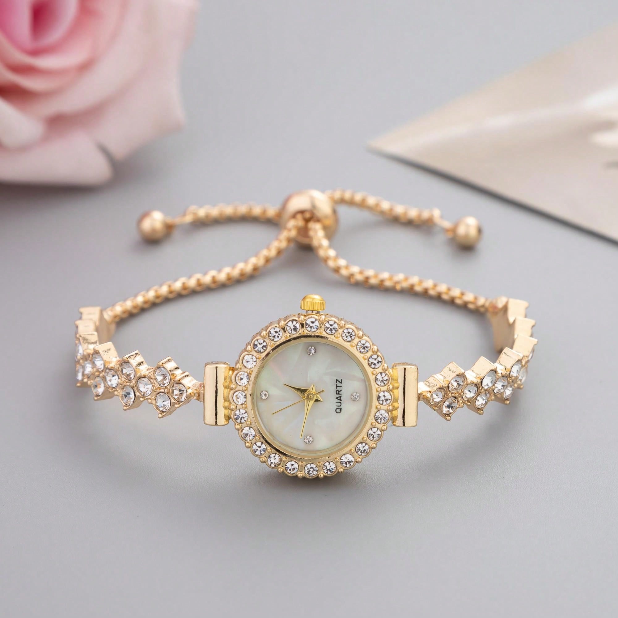 New Casual Fashion Ladies' Bracelet Watch, Cute Round Dial Decorated With Crystals, Rhinestone Embellished Watchband, Alloy Quartz Watch, Gift