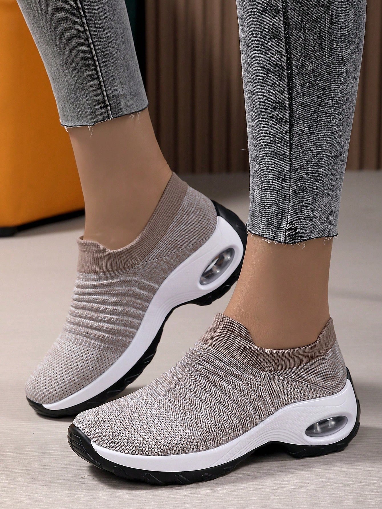 Sporty Black Solid Dance Shoes For Women, Knit Detail Slip-on Sneakers