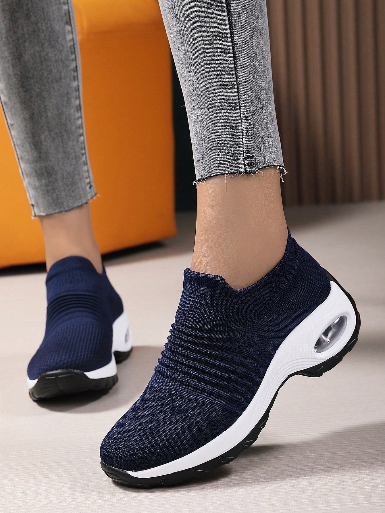 Sporty Black Solid Dance Shoes For Women, Knit Detail Slip-on Sneakers