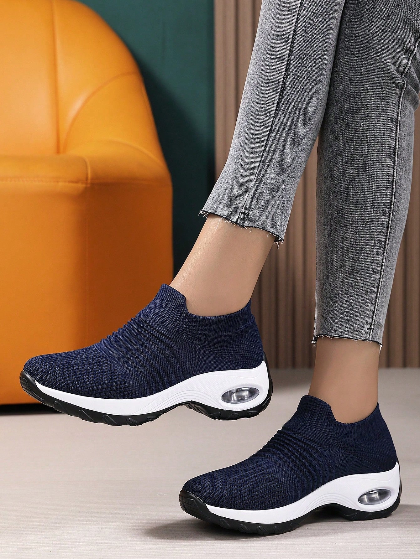 Sporty Black Solid Dance Shoes For Women, Knit Detail Slip-on Sneakers