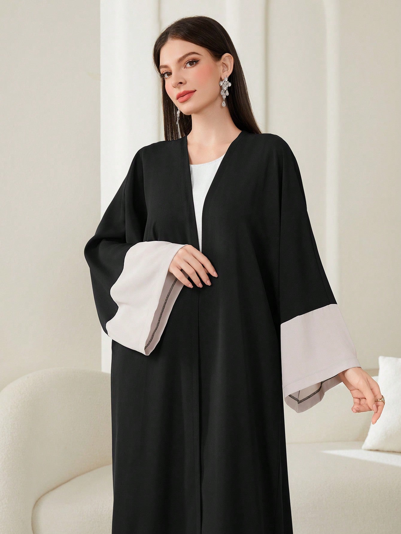 Najma Colorblock Flounce Sleeve Abaya