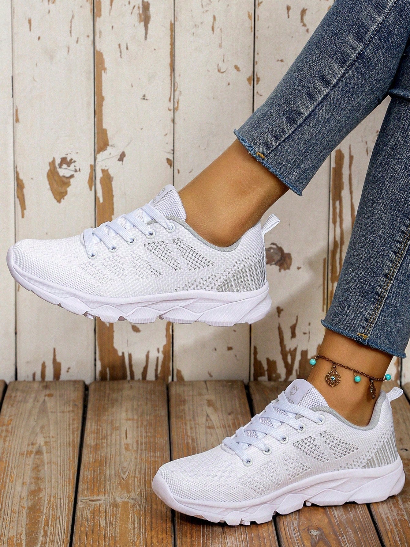 Women's Outdoor Sports Style Lace-up Sneakers With Floral Lace Decoration And Anti-slip Sole