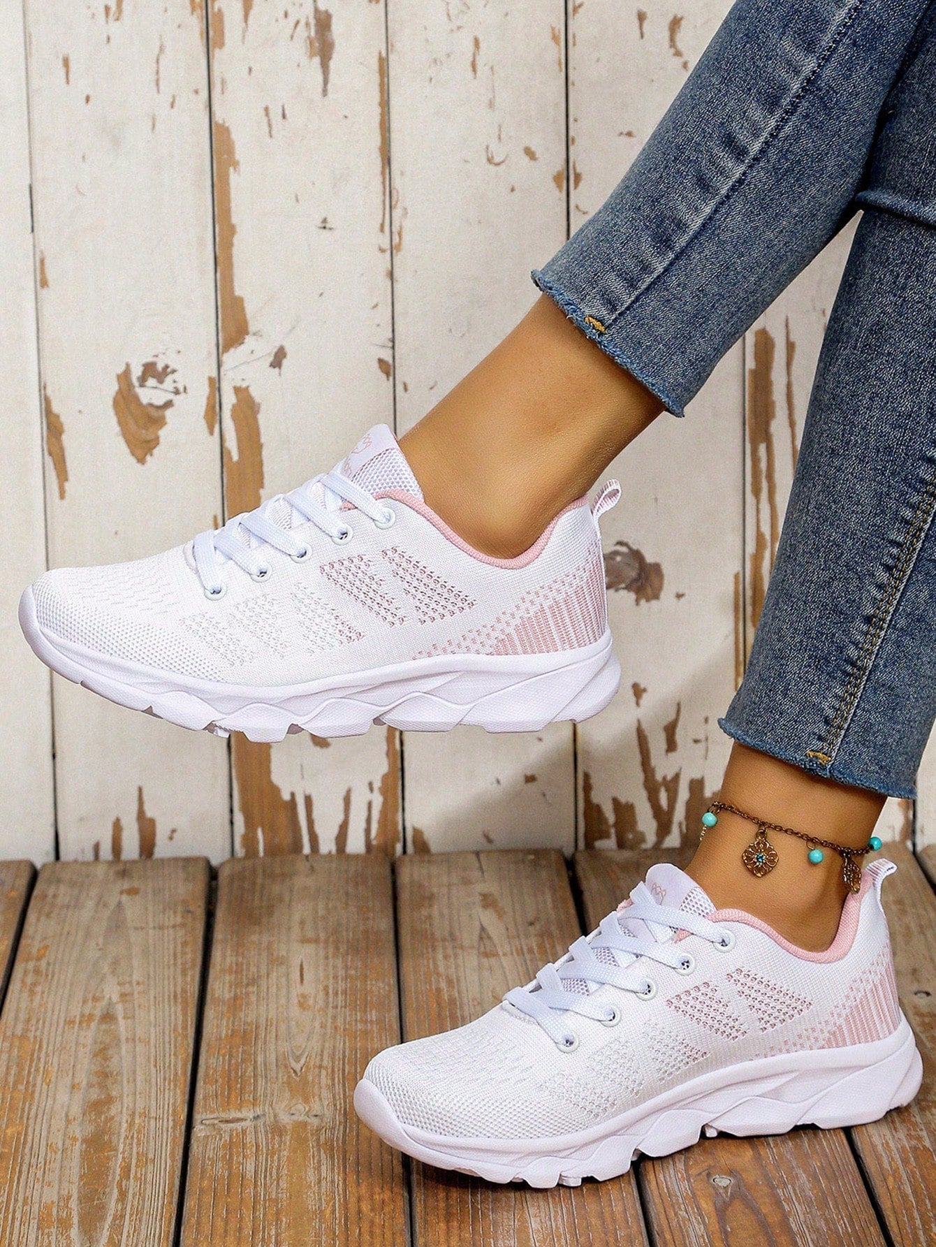 Women's Outdoor Sports Style Lace-up Sneakers With Floral Lace Decoration And Anti-slip Sole