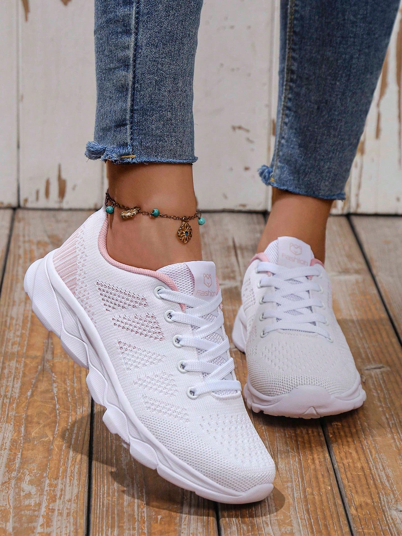 Women's Outdoor Sports Style Lace-up Sneakers With Floral Lace Decoration And Anti-slip Sole