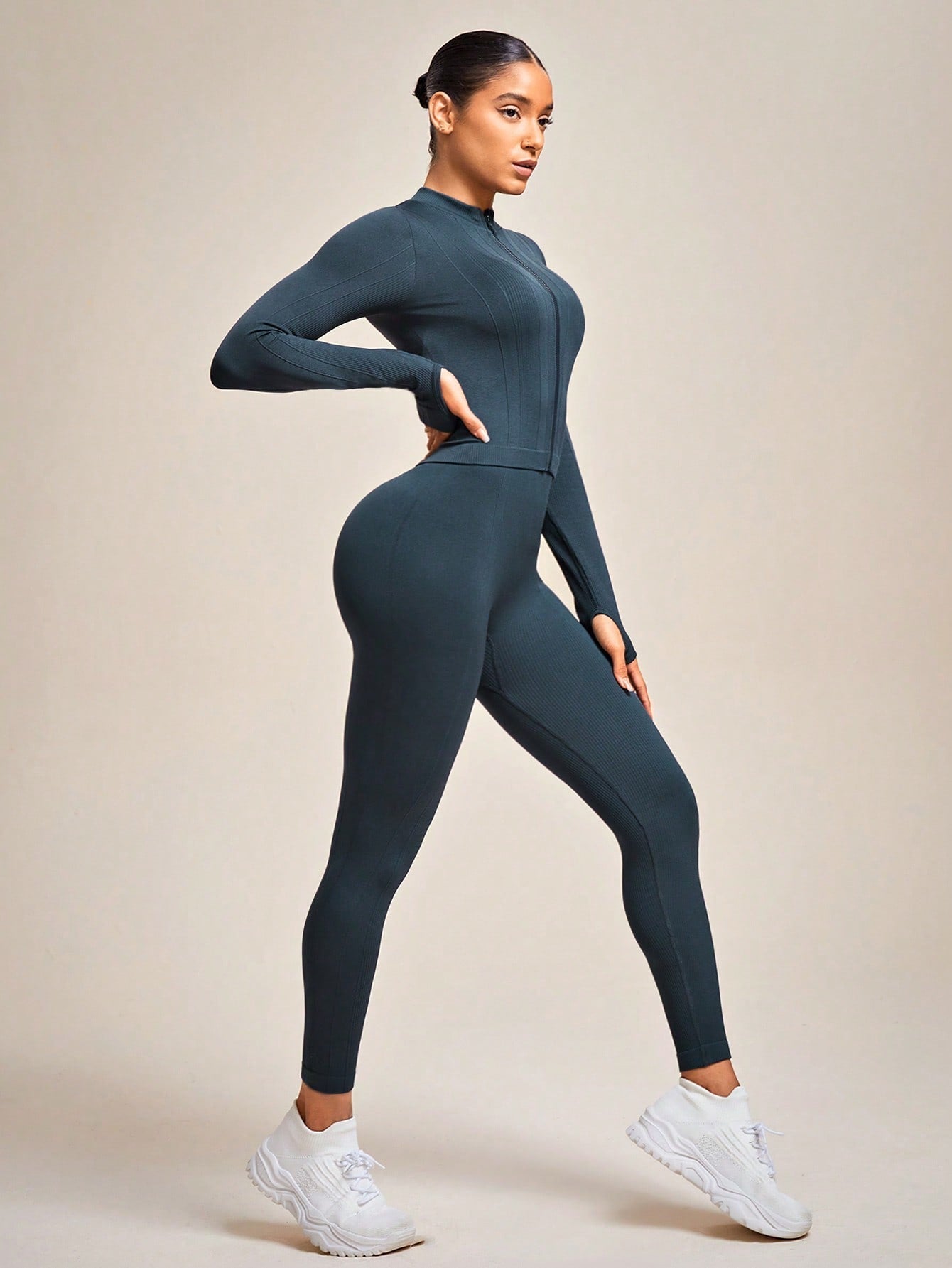 Seamless Thumbholes Sports Jacket & Jumpsuit Set cropped jacket