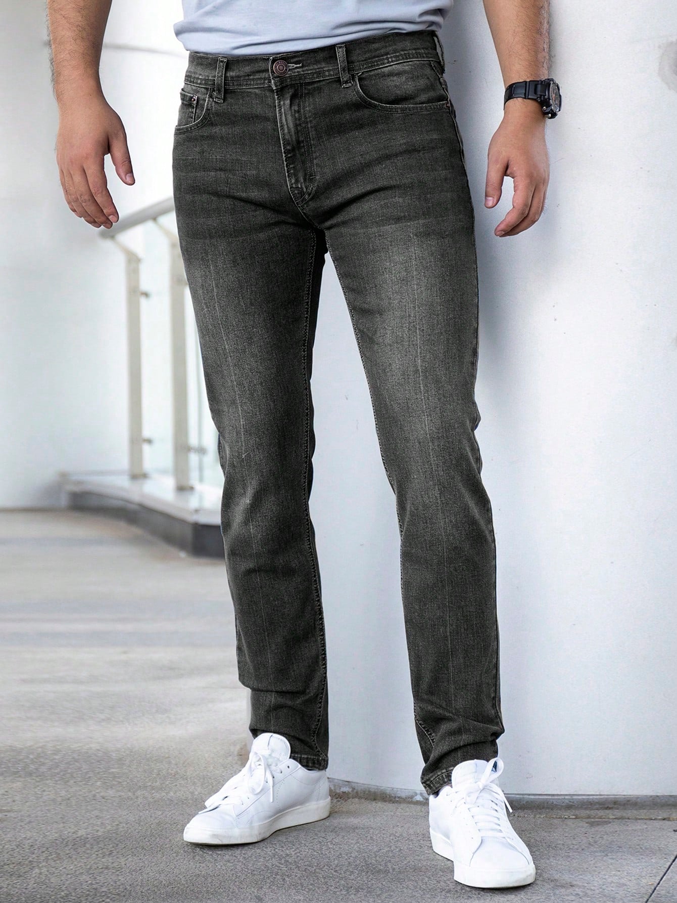 Men Slant Pocket Bleach Wash Jeans