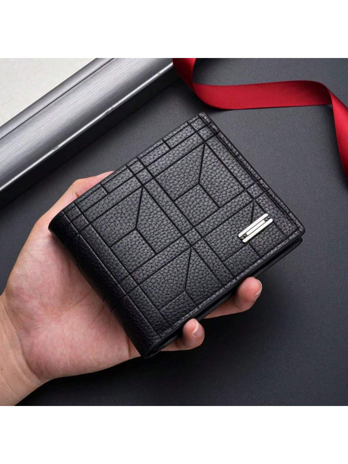 1pc Men's Black Thin Grid Patterned Alloy Logo Minimalist Retro Personality Multifunctional Card Holder For Daily Use