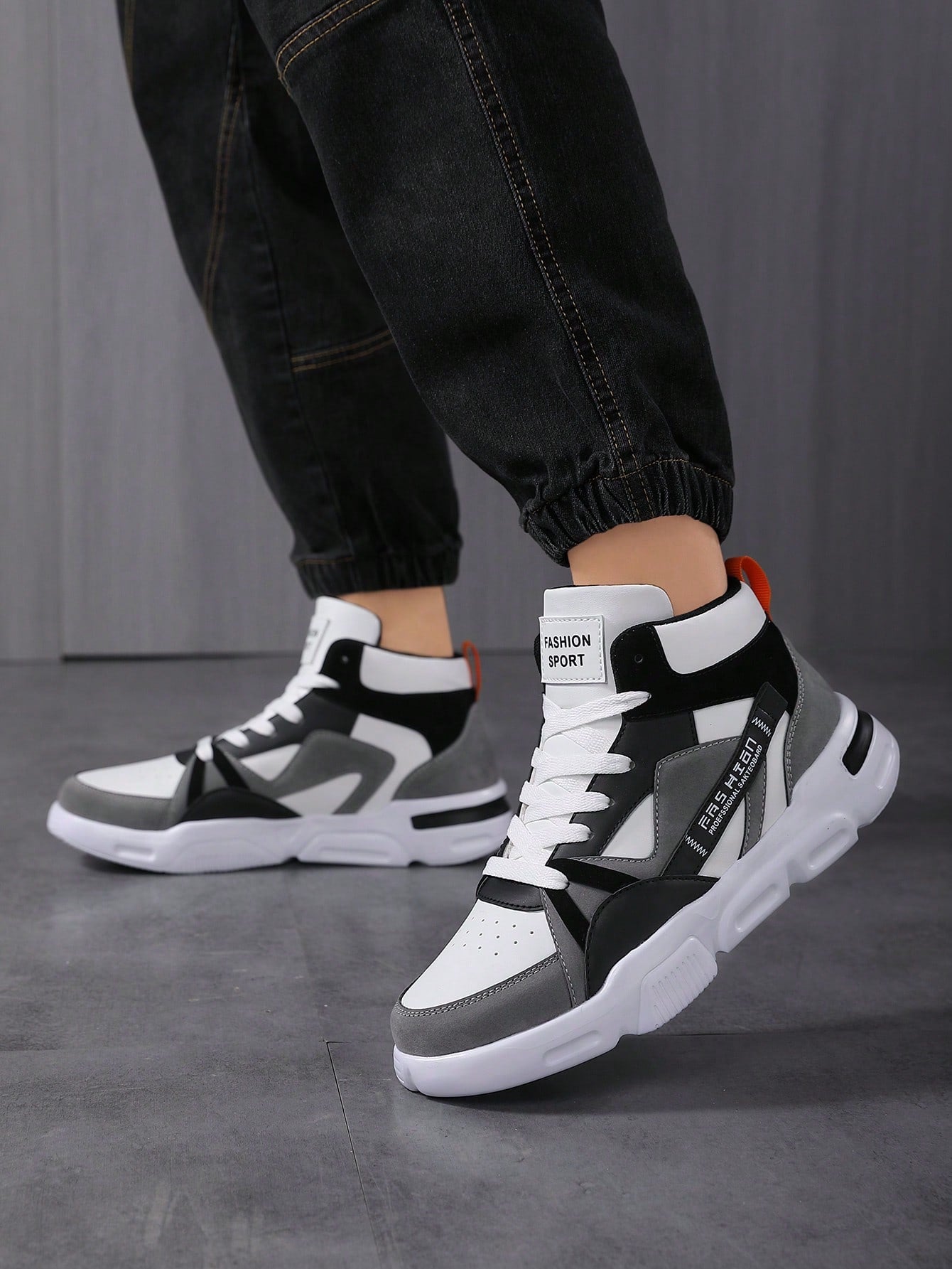 Men's Trendy Front Tie Design Athletic Shoes With Alphabet Design, High Top Skateboarding Shoes For Outdoor Activities And Warm Keeping