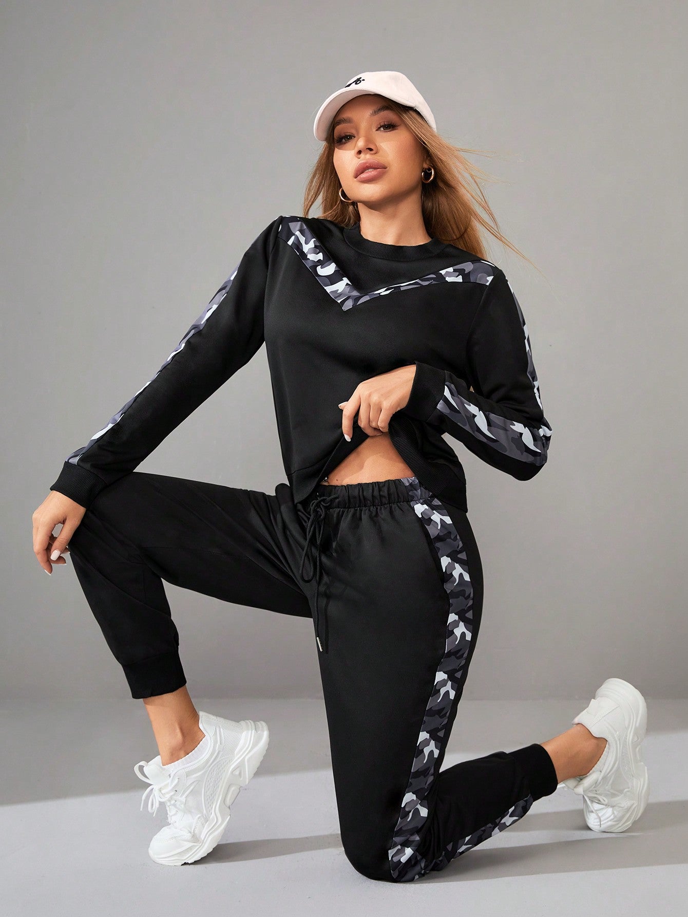 Daily&Casual Ladies' Camouflage Printed Sweatshirt And Sweatpants Sports Suit