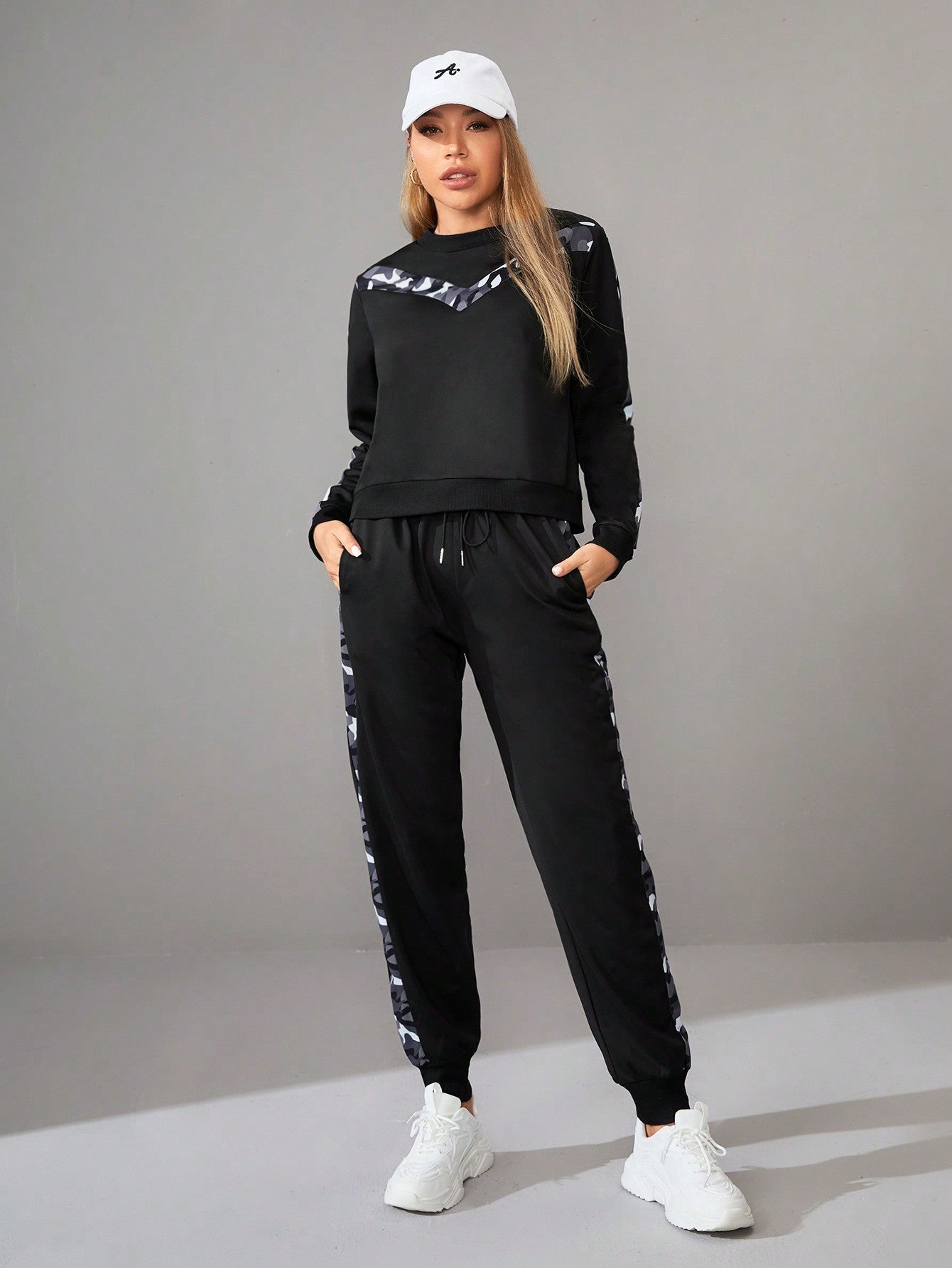 Daily&Casual Ladies' Camouflage Printed Sweatshirt And Sweatpants Sports Suit