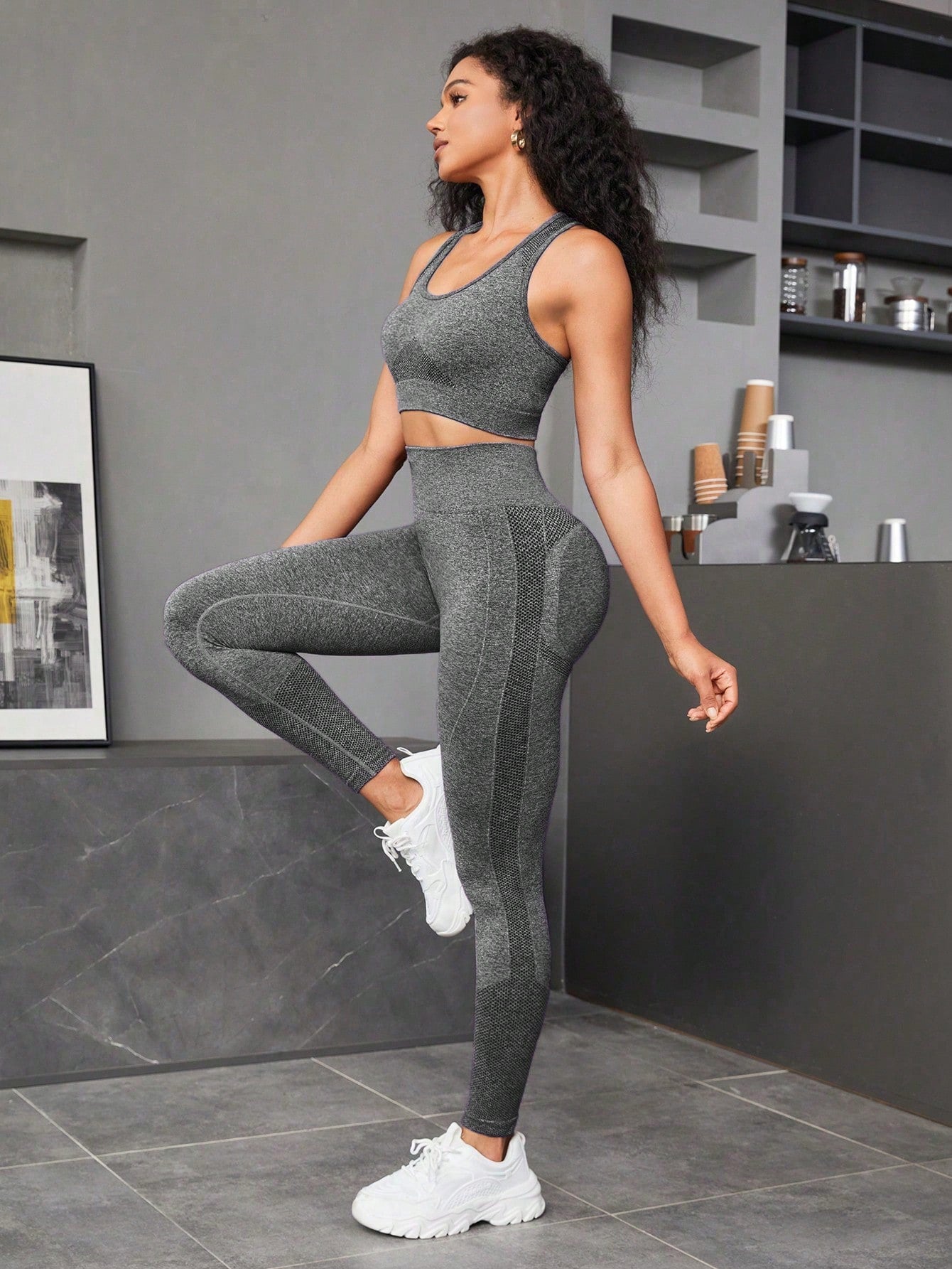 Seamless High Stretch Sports Bra With Leggings