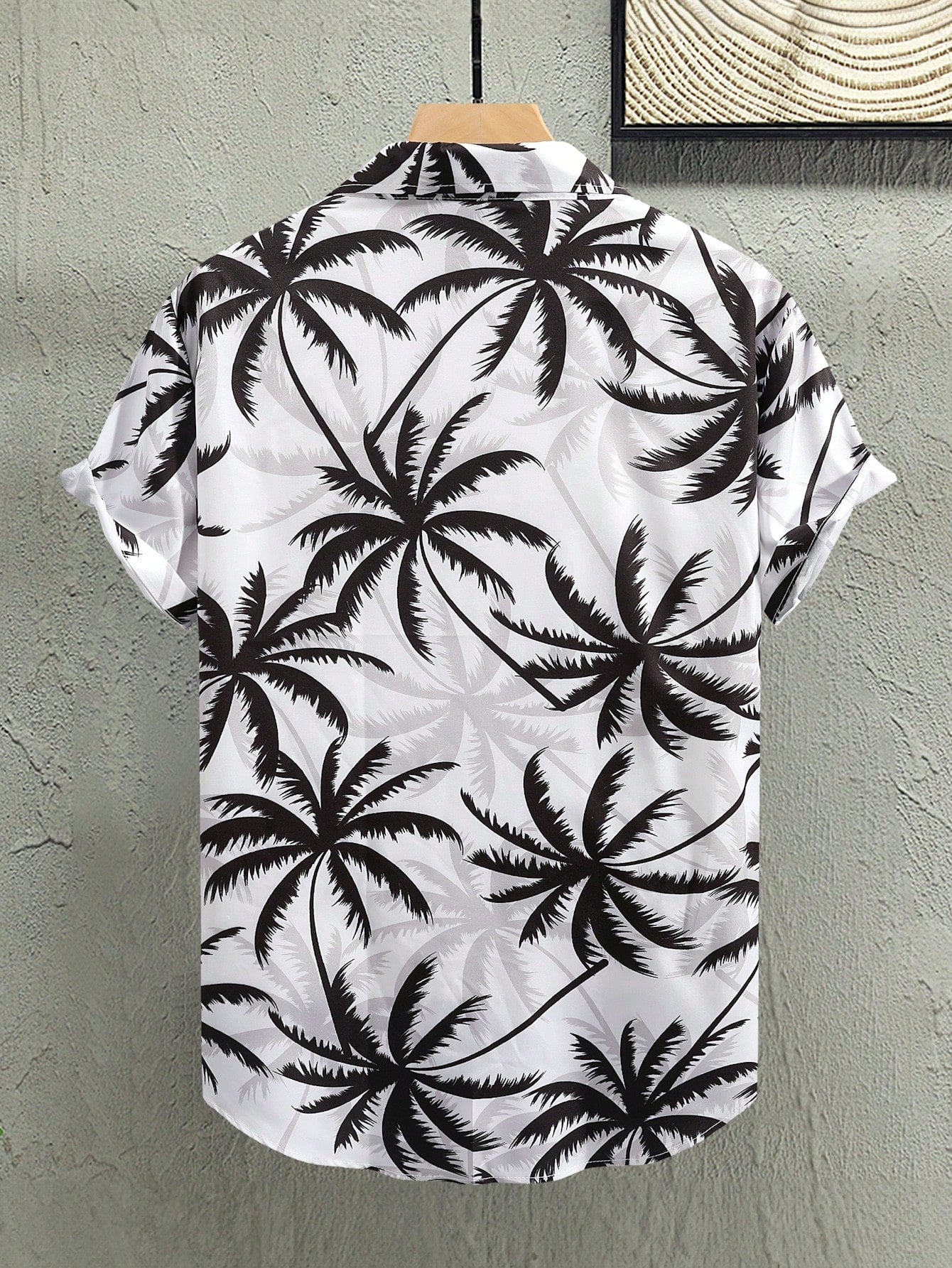 Manfinity RSRT Men's Coconut Tree Pattern Button-front Short Sleeve Shirt