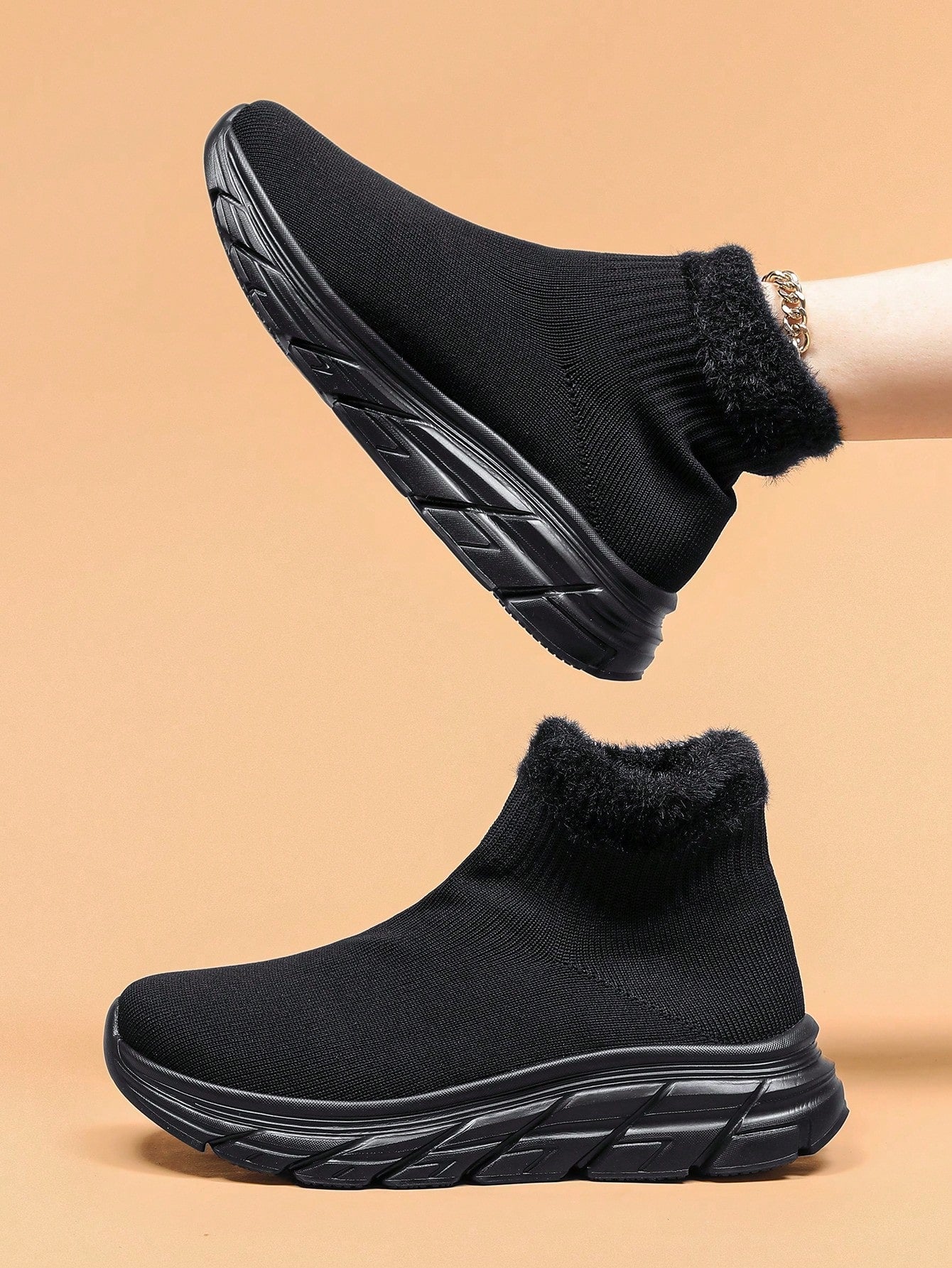 Women's Large Size Velvet Fashion Casual Trendy Sports Shoes Running Shoes