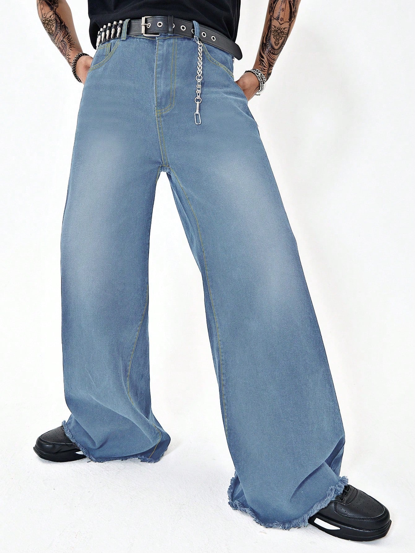 Manfinity Men's Fashionable Wide-leg Denim Flared Pants