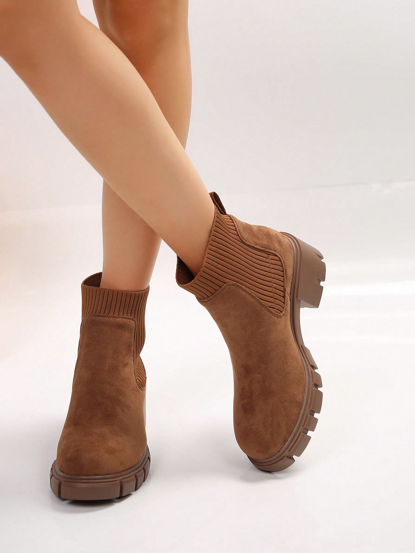 New Arrival Women's Short Boots Fashionable Suede Fly-knit Boots Plus Size Chunky Heels Fitted Ankle Boots