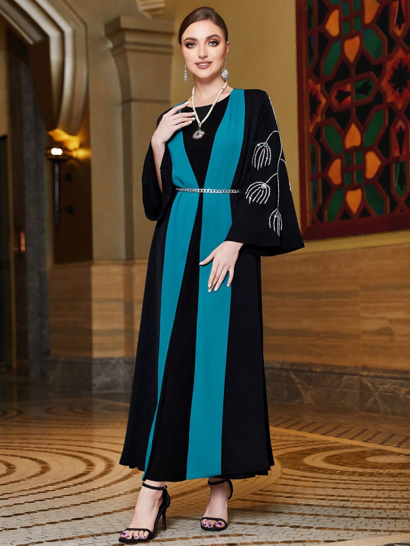 Najma Women's Contrast Trim Flared Sleeve Abaya Dress