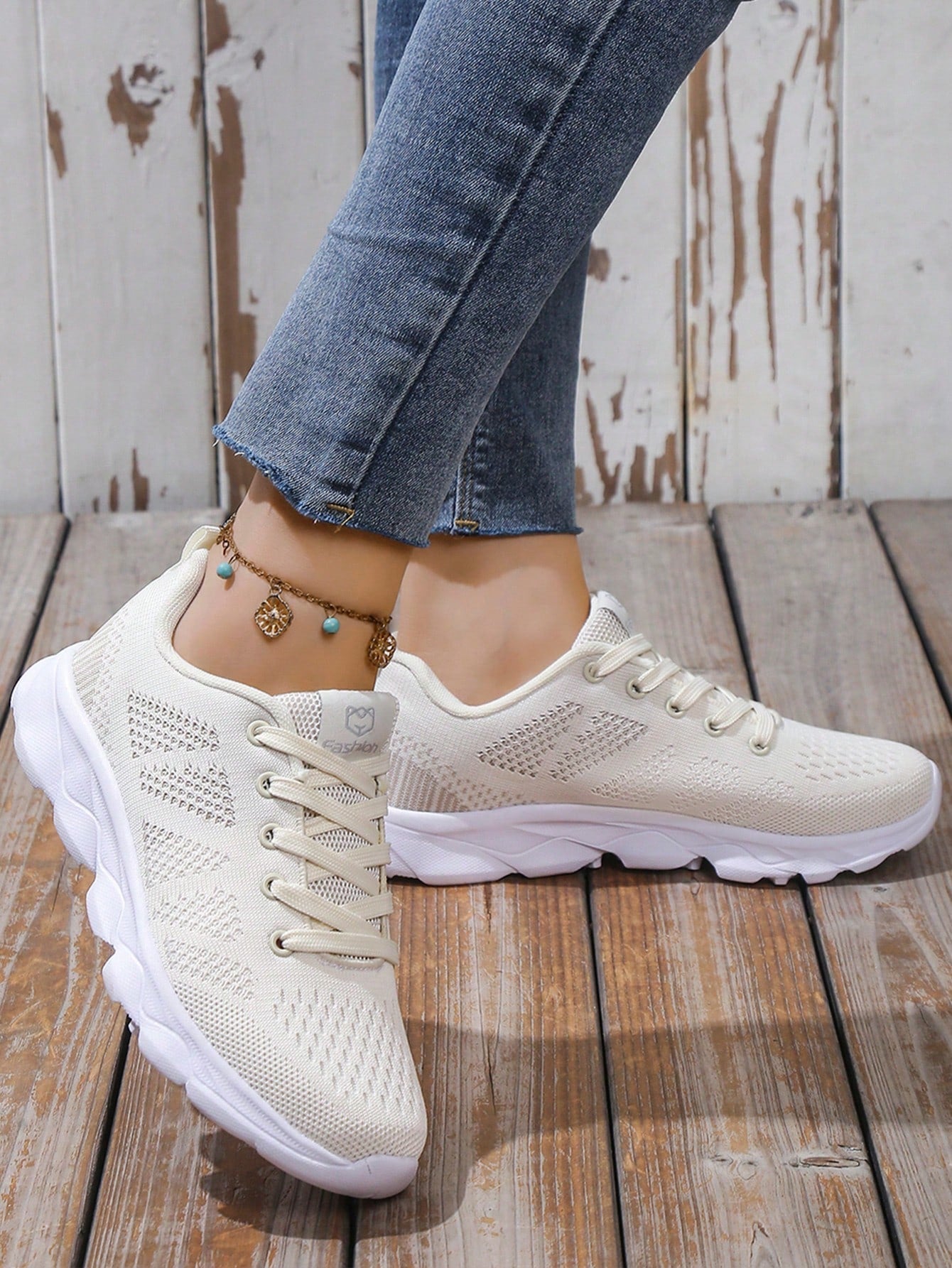 Women's Outdoor Sports Style Lace-up Sneakers With Floral Lace Decoration And Anti-slip Sole