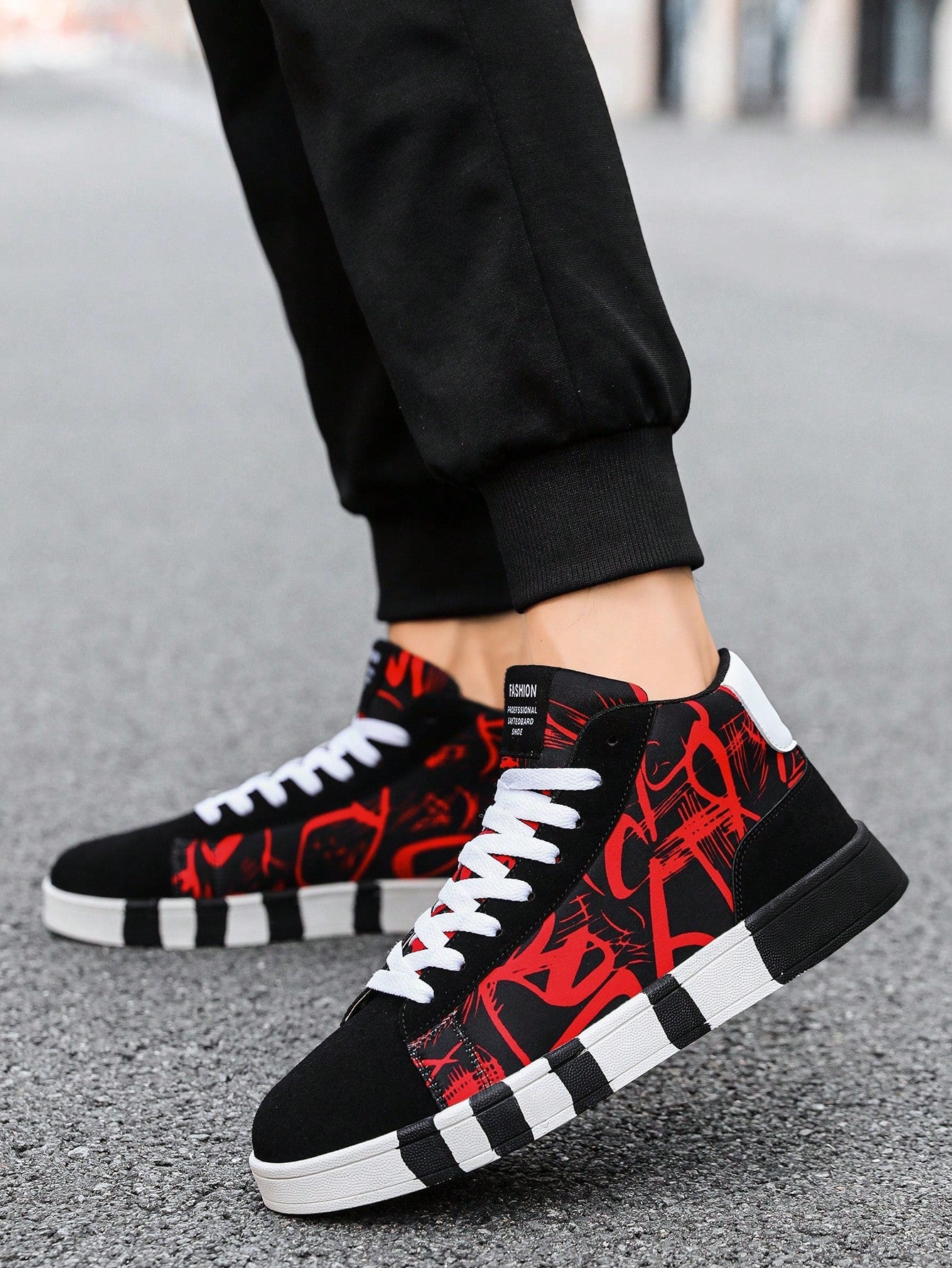 Men's Summer Graffiti Style Canvas Shoes With Tie Front, Fashionable Breathable Flat Casual Board Shoes