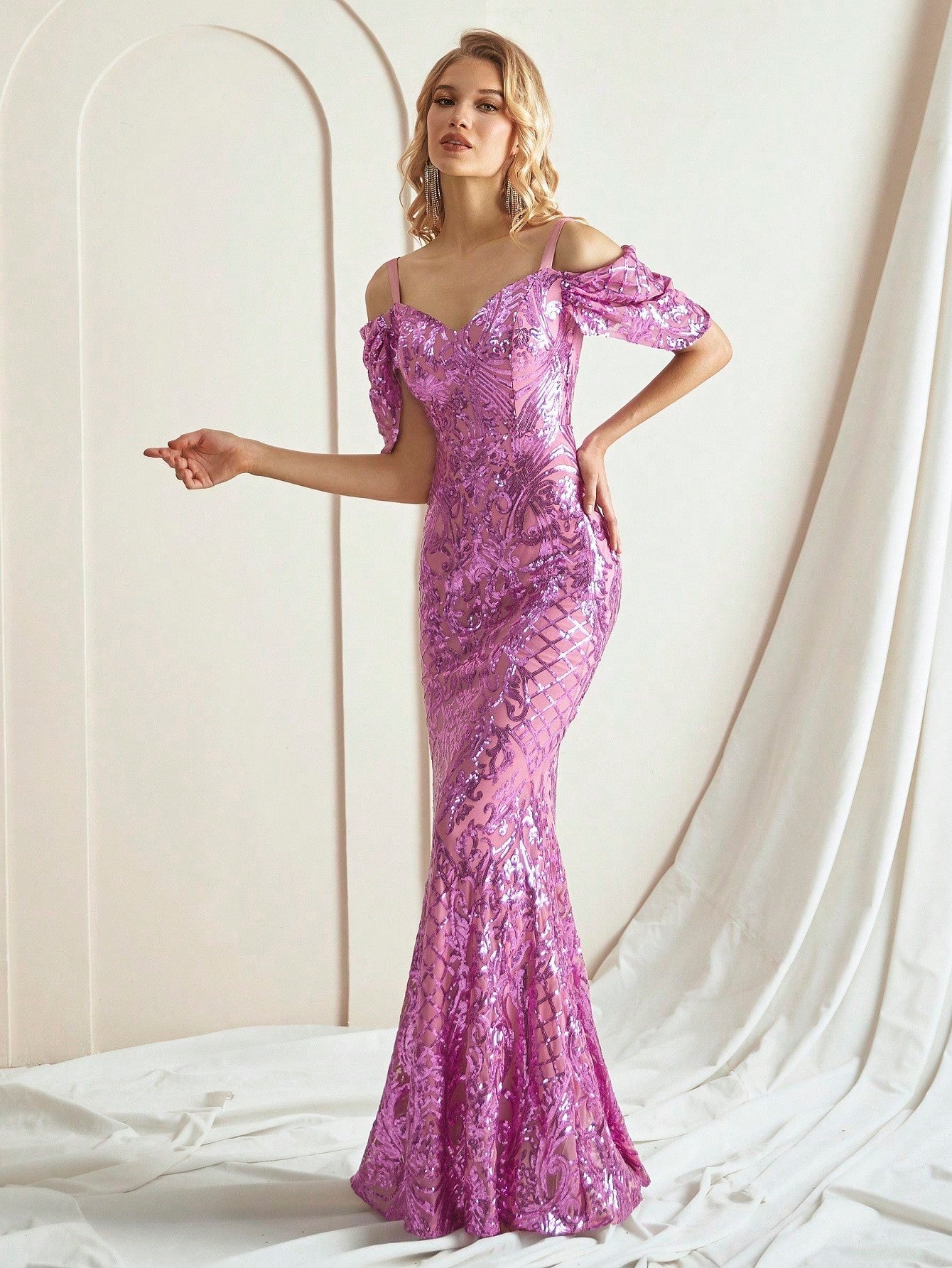 Elegant Cap Sleeve Purple Sequin Mermaid Evening Dress