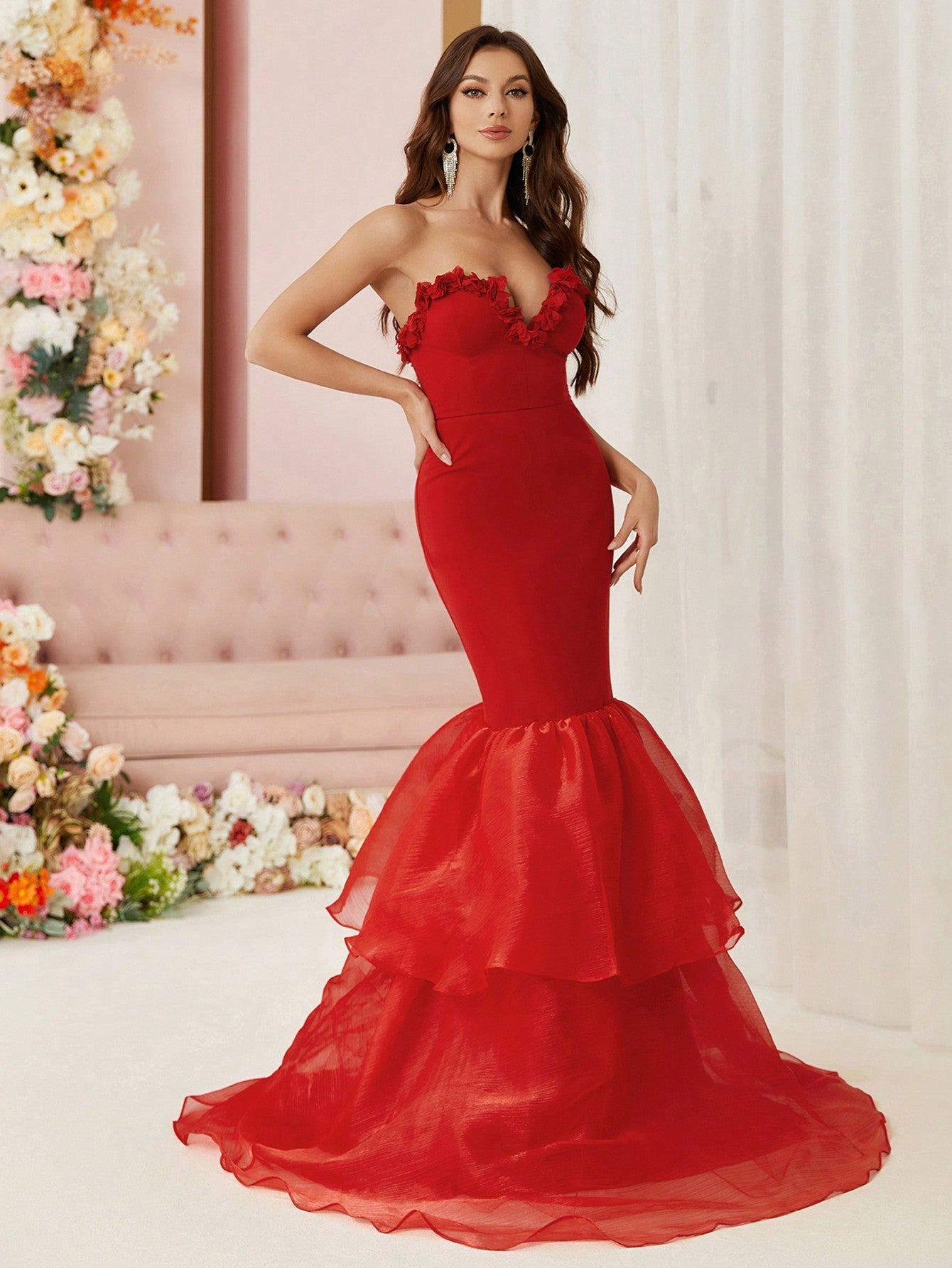 Belle Elegant And Sexy Woman'S Valentine's Day Red Body-Hugging Fishtail Hem Cascading Lotus Leaves And Different Materials Splicing Tube Top Three-Dimensional Flower Decoration Heavy Industry Dinner Ball Dress