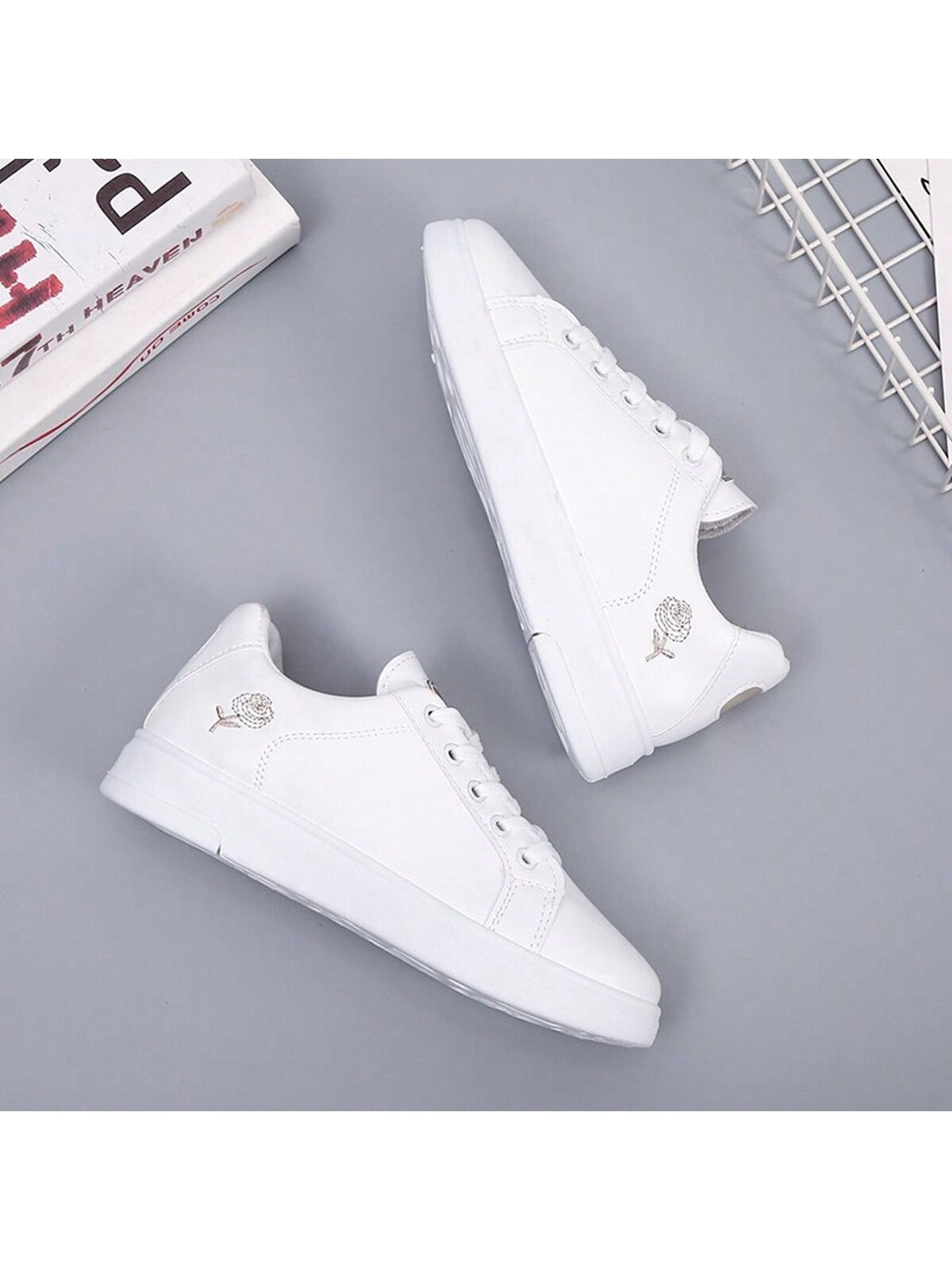 Ladies' Casual White Lace-Up Sport Shoes Decorated With Floral Pattern, Pu Leather, Low-Cut, Round Toe, Flat Heel