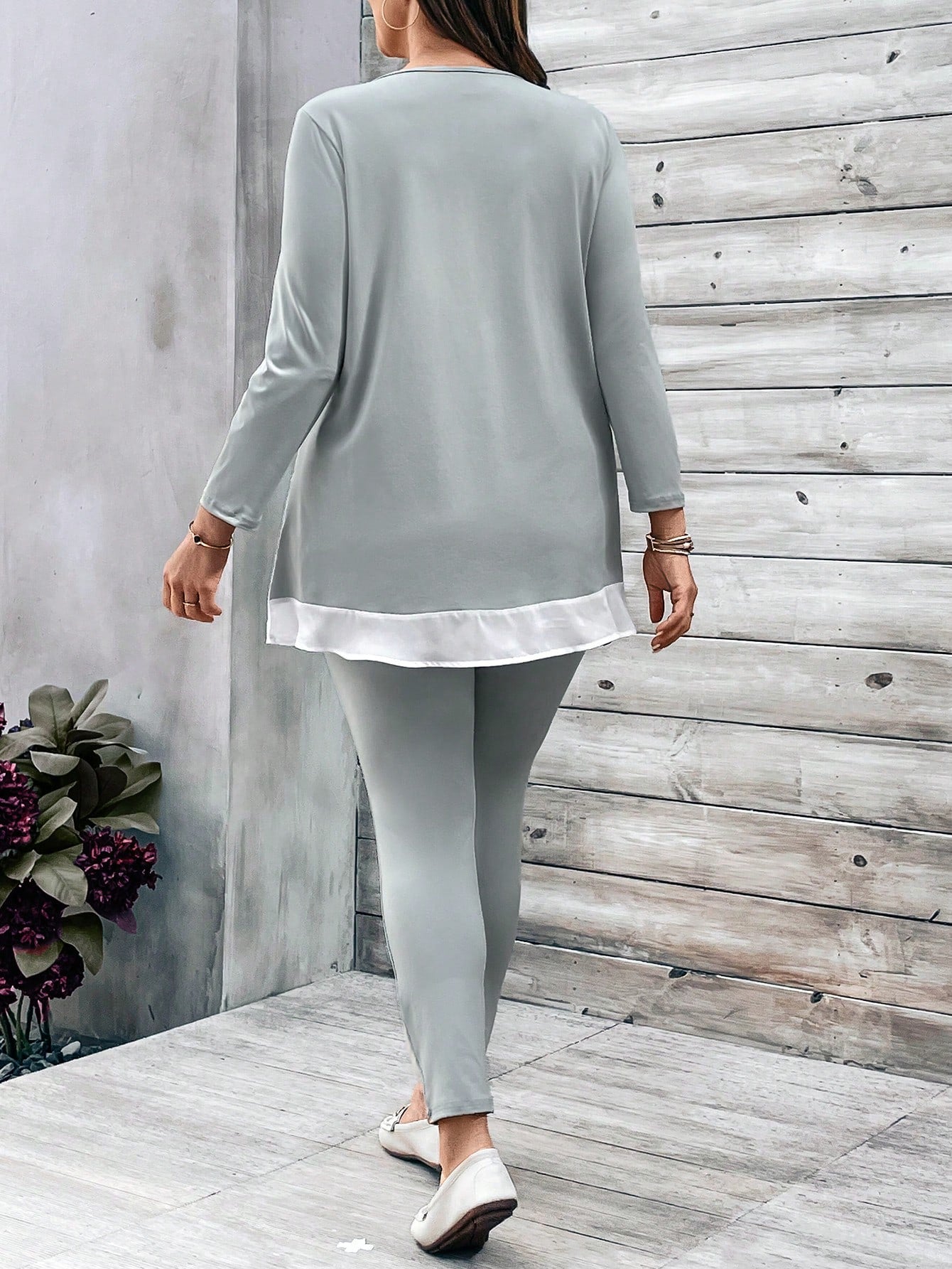 EMERY ROSE Plus Contrast Panel Tee & Leggings