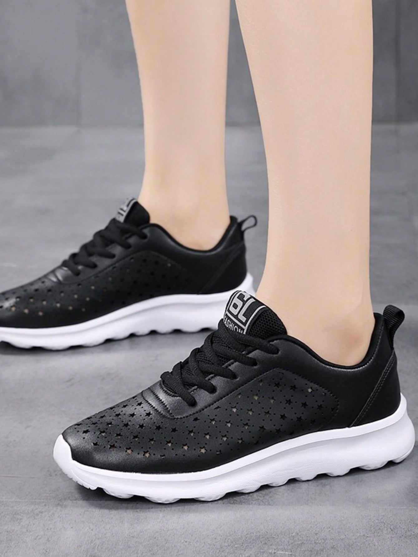 Women'S Star Pattern Hollow Out Breathable Running Shoes, Lace-Up Casual Sports Sneakers For Outdoor