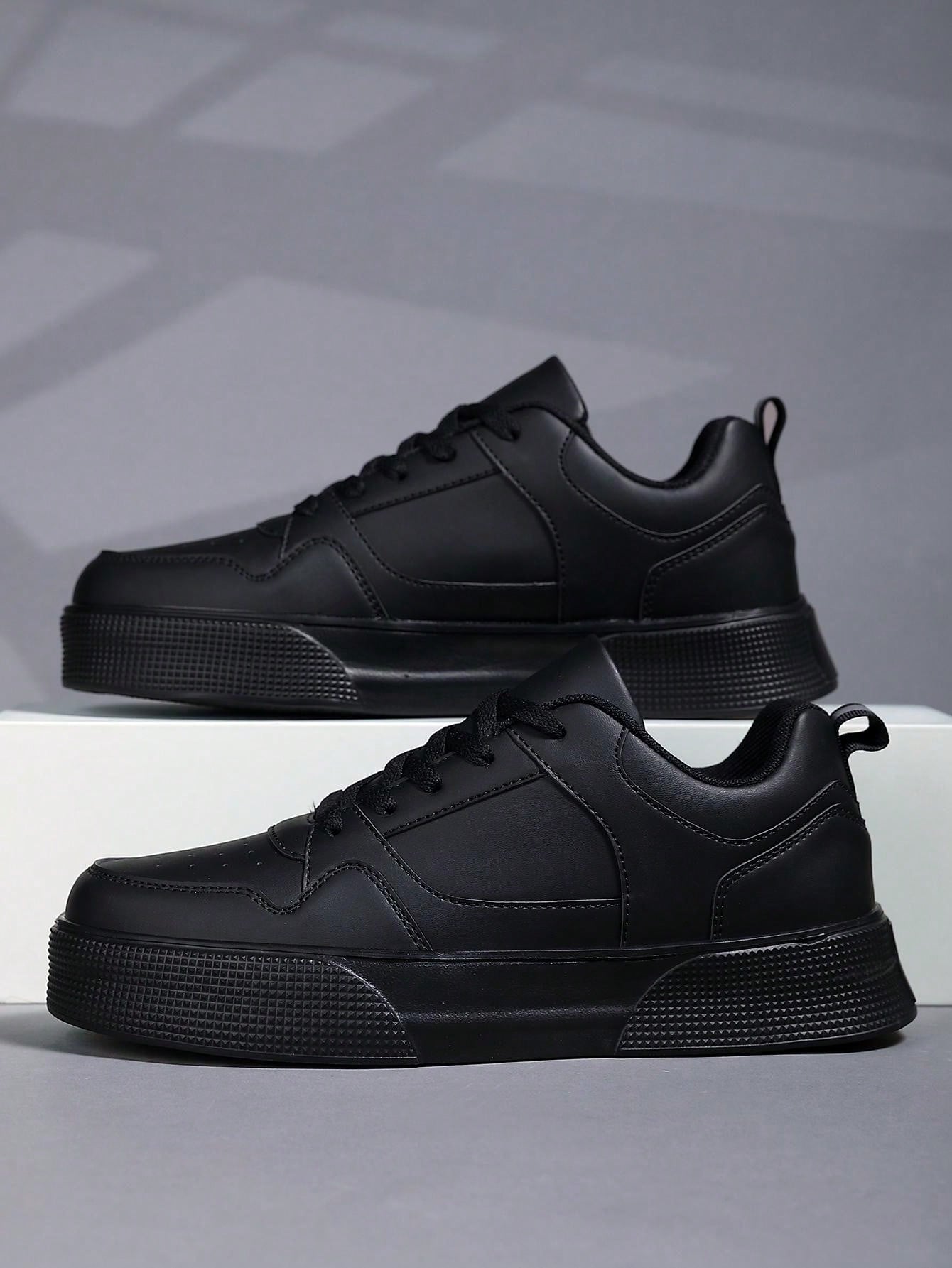 Men'S Simple Fashion Style Thick Sole Sneakers With Front Tie, Comfortable Casual Sports Shoes In Versatile Black