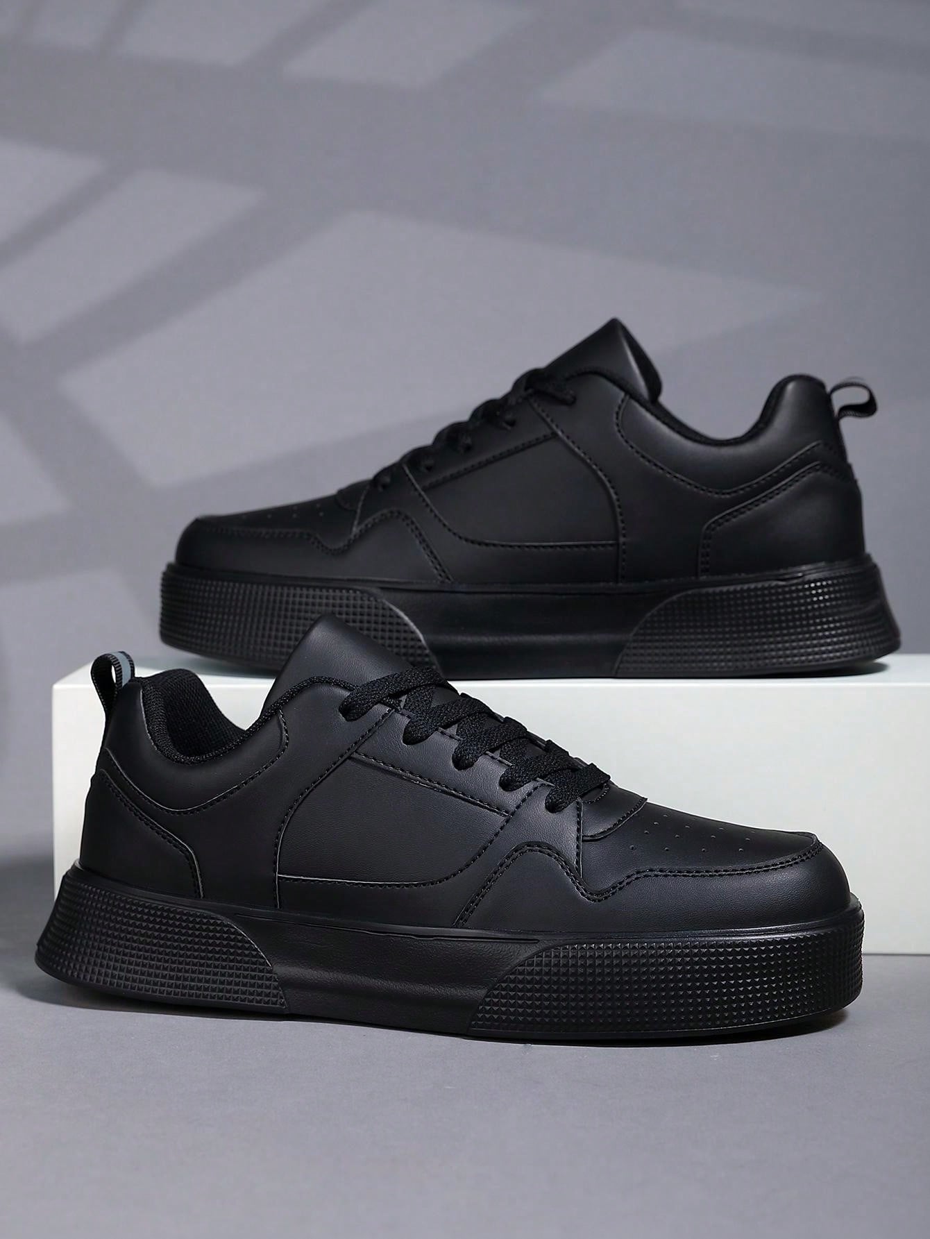 Men'S Simple Fashion Style Thick Sole Sneakers With Front Tie, Comfortable Casual Sports Shoes In Versatile Black