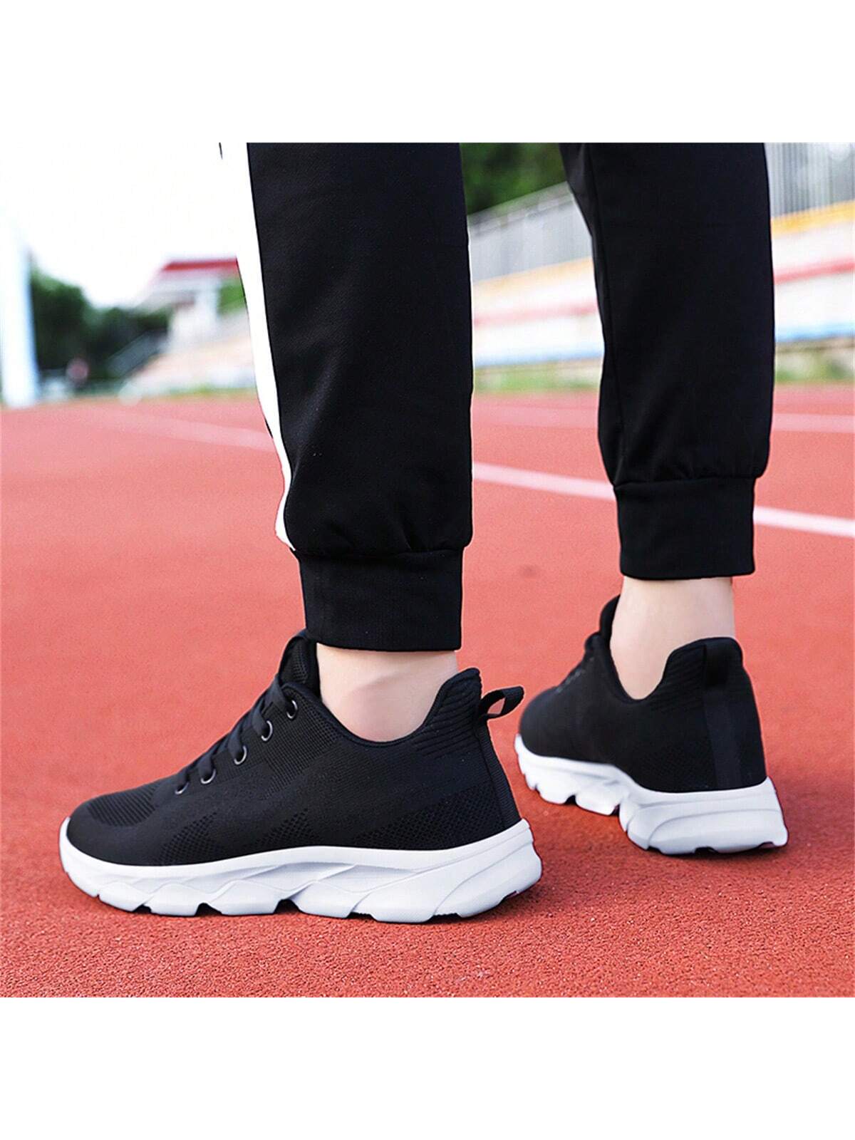 2023 New Arrivals Wholesale Men'S Plus Size Sport Shoes, Breathable Mesh Fashionable Thick-Soled Couples Running Shoes Suitable For Road Running, On Sale