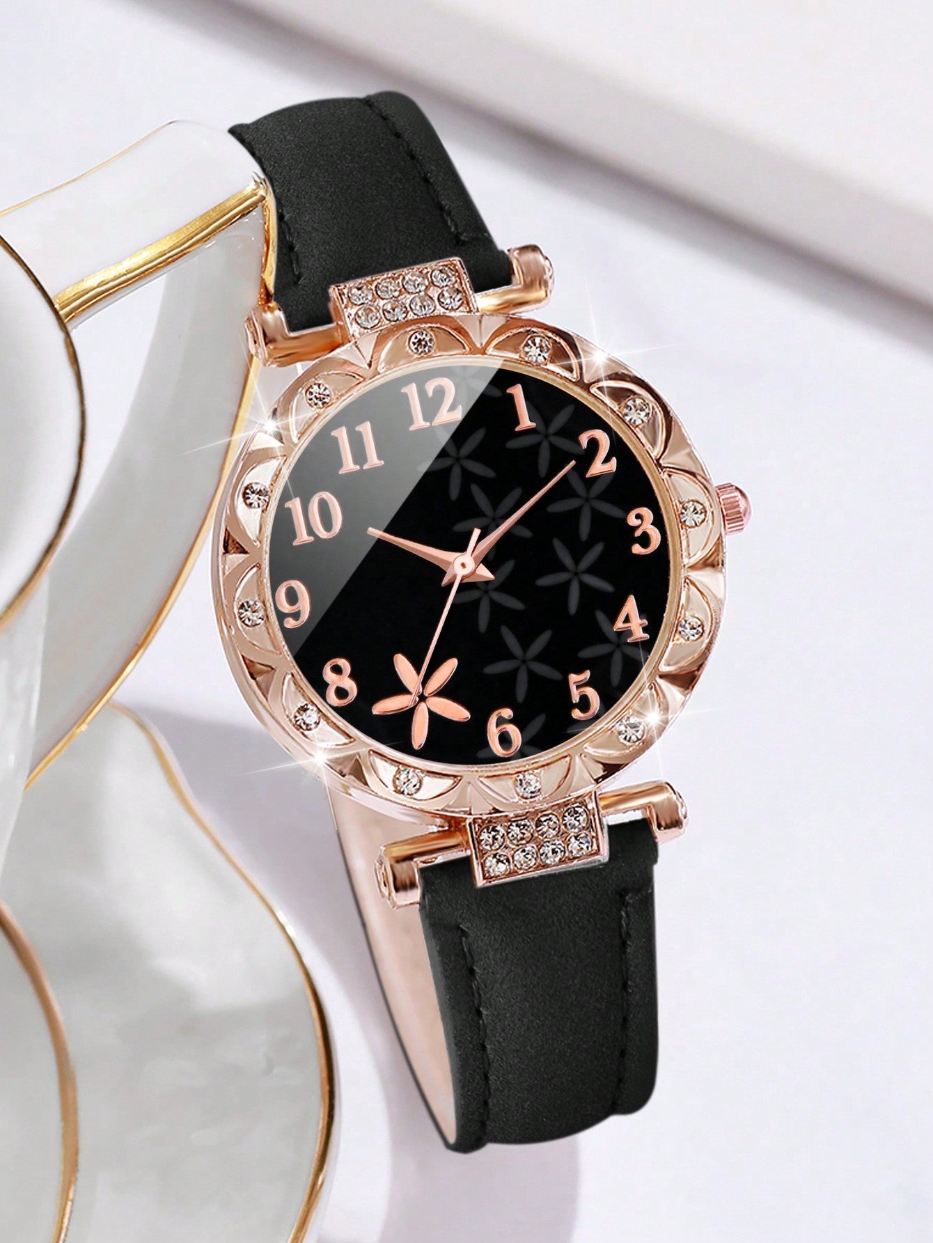 Women's Rhinestone Inlaid Fashionable Minimalistic Numerical Flower Dial Quartz Watch With Leather Strap And Bracelet Set (5pcs/Set)